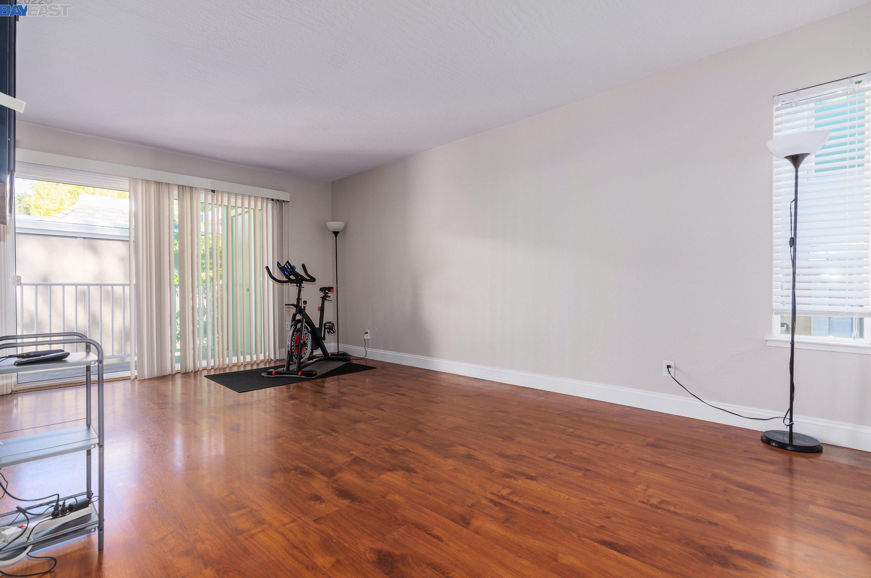 1564 Sunnyvale Ave, Walnut Creek, CA 94597-1924