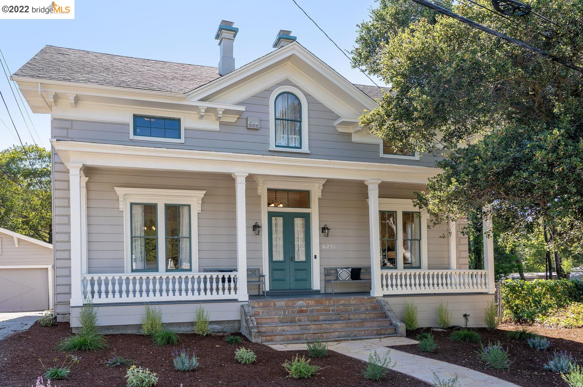 6251 Hillmont Dr, Oakland, CA 94605