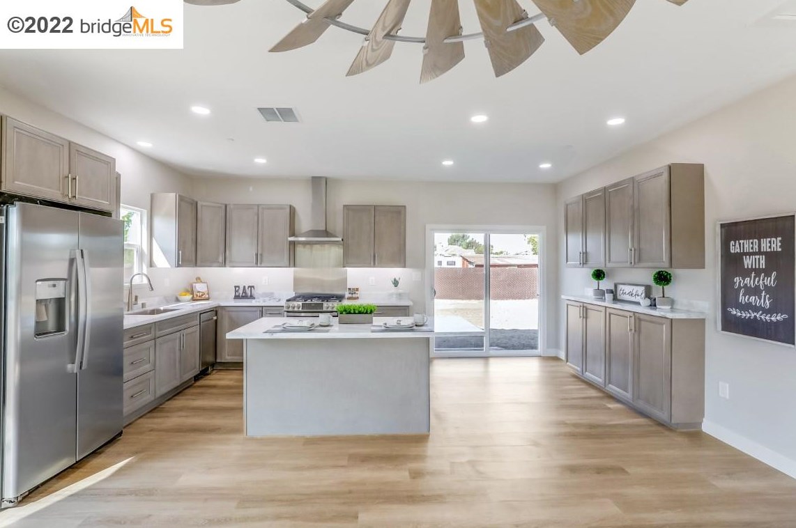 3410 Concord Ave, Los Angeles CA  94513-4506 exterior