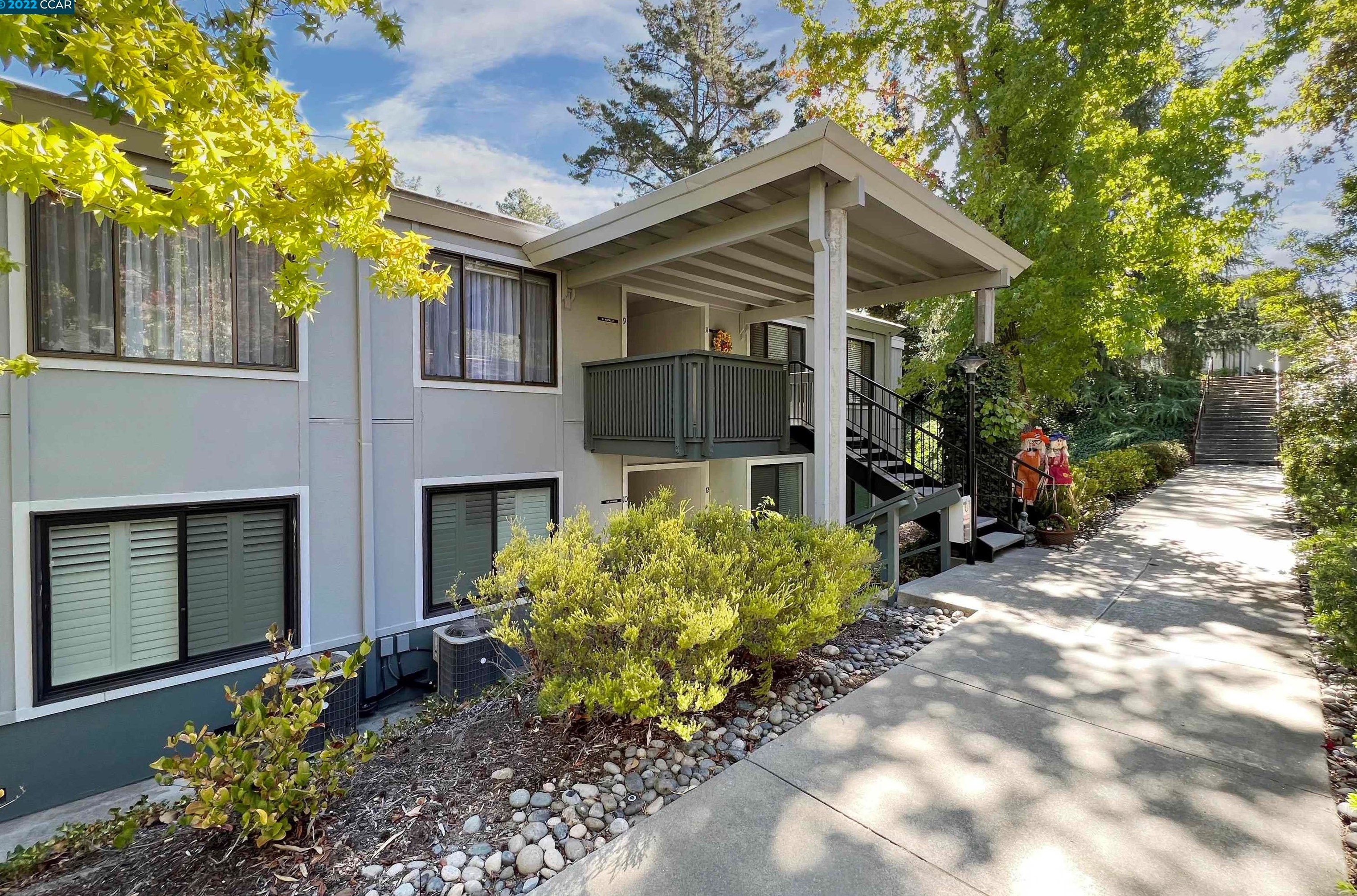 1109 Rockledge Ln, Walnut Creek, CA 94595-2807