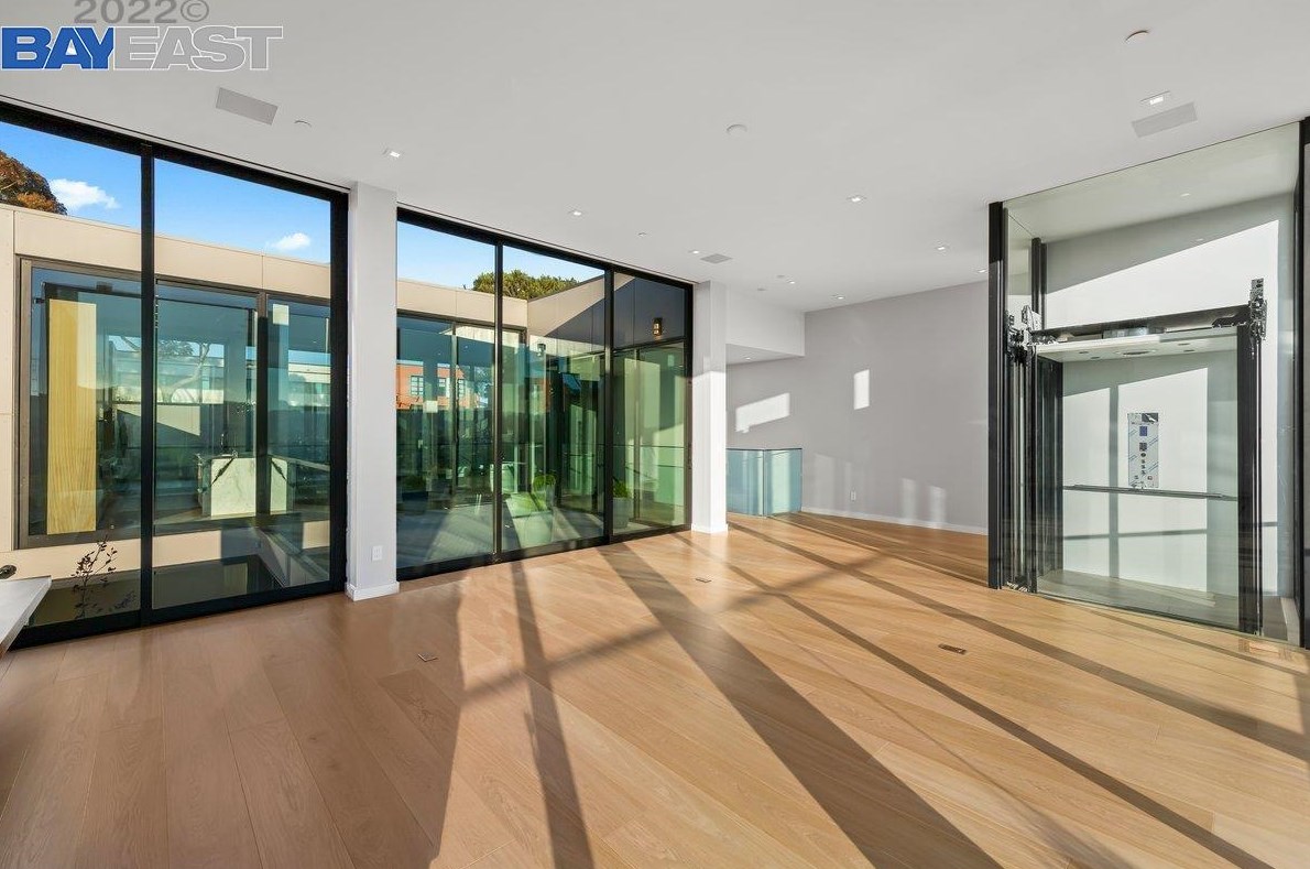 1321 De Haro St, San Francisco, CA 94107