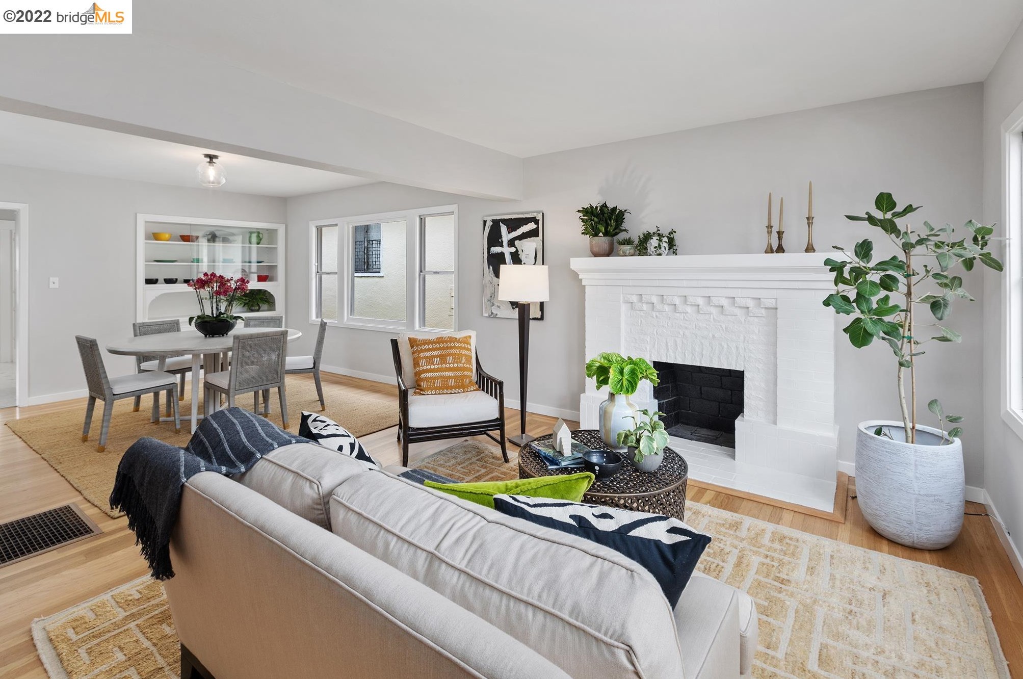 3457 Rhoda Ave, Oakland, CA 94602-3203