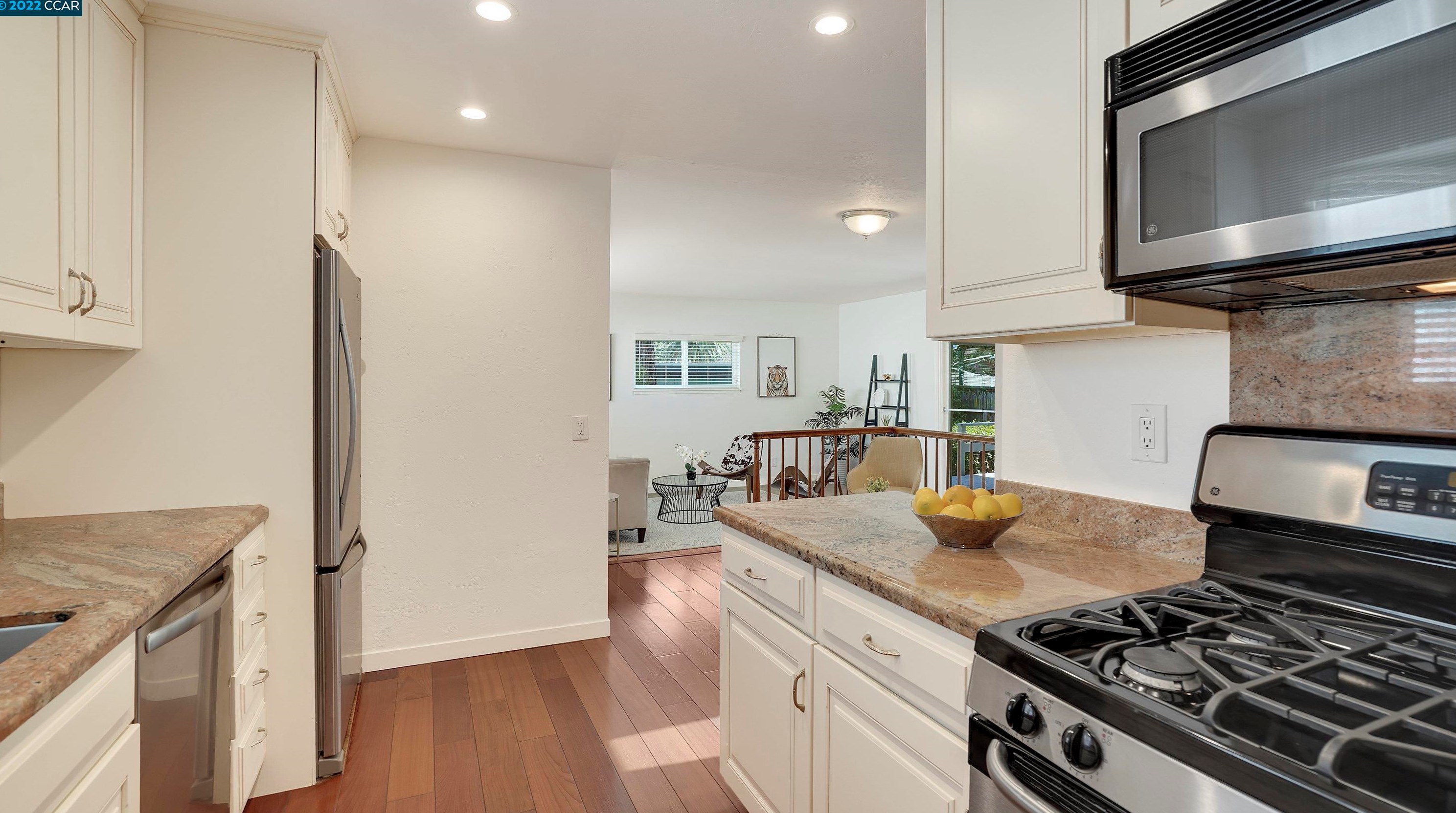 2117 Stratford Way, San Mateo CA  94403-1722 exterior