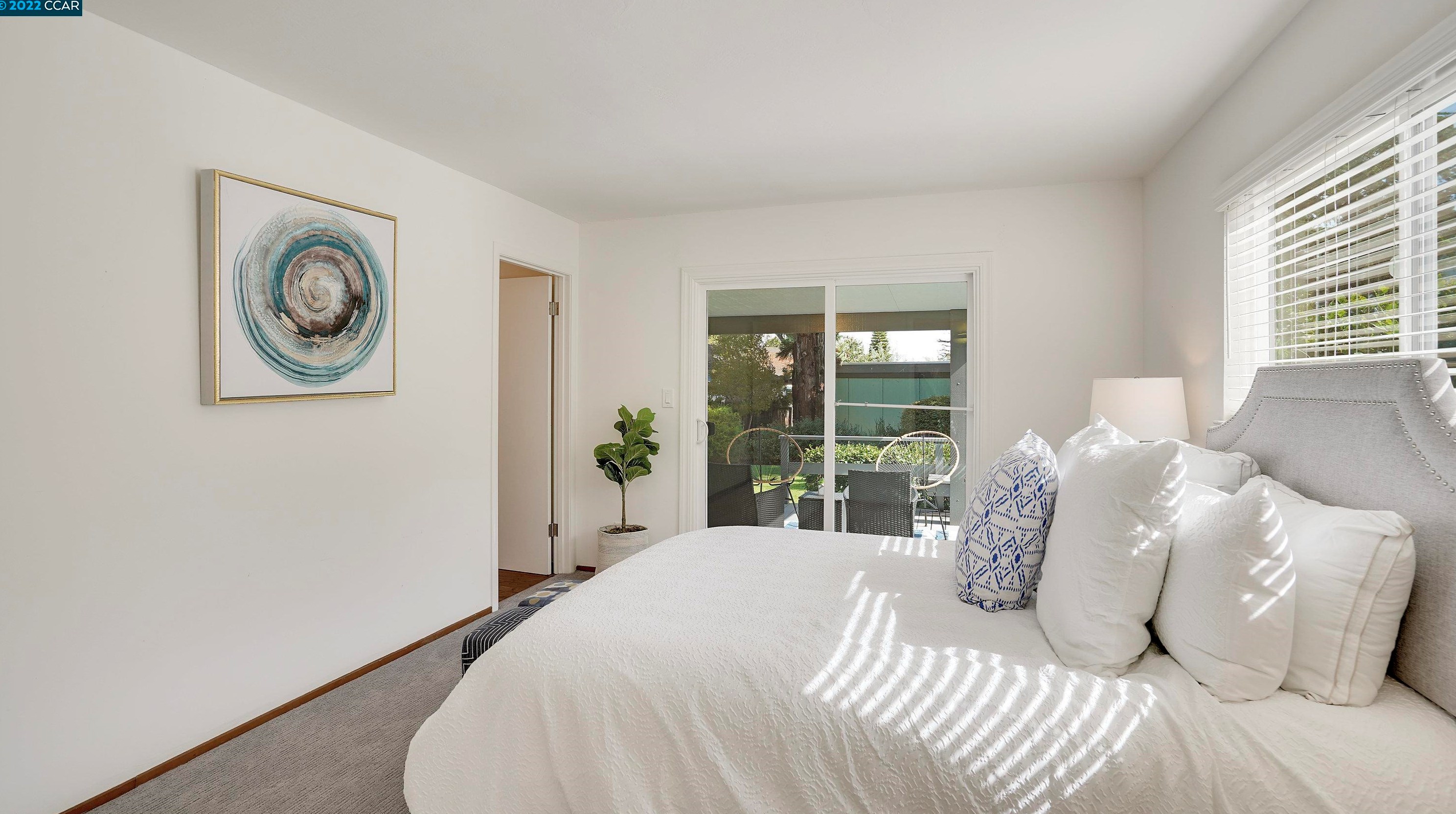 2117 Stratford Way, San Mateo CA  94403-1722 exterior