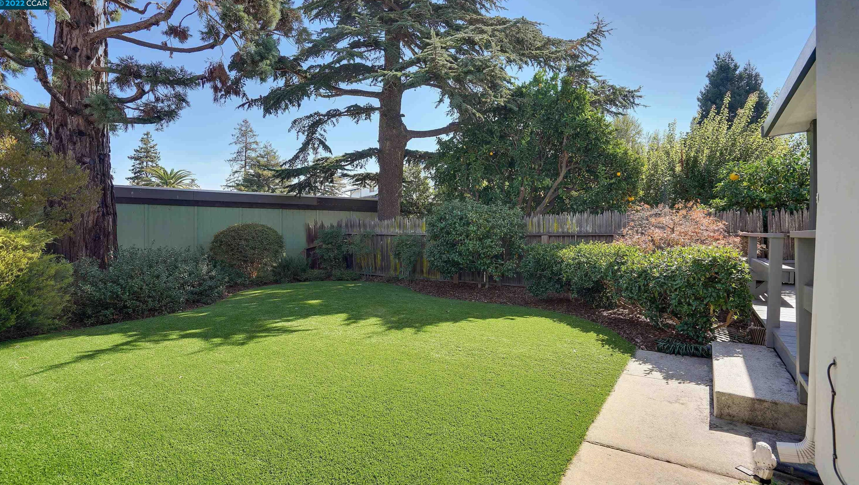2117 Stratford Way, San Mateo CA  94403-1722 exterior