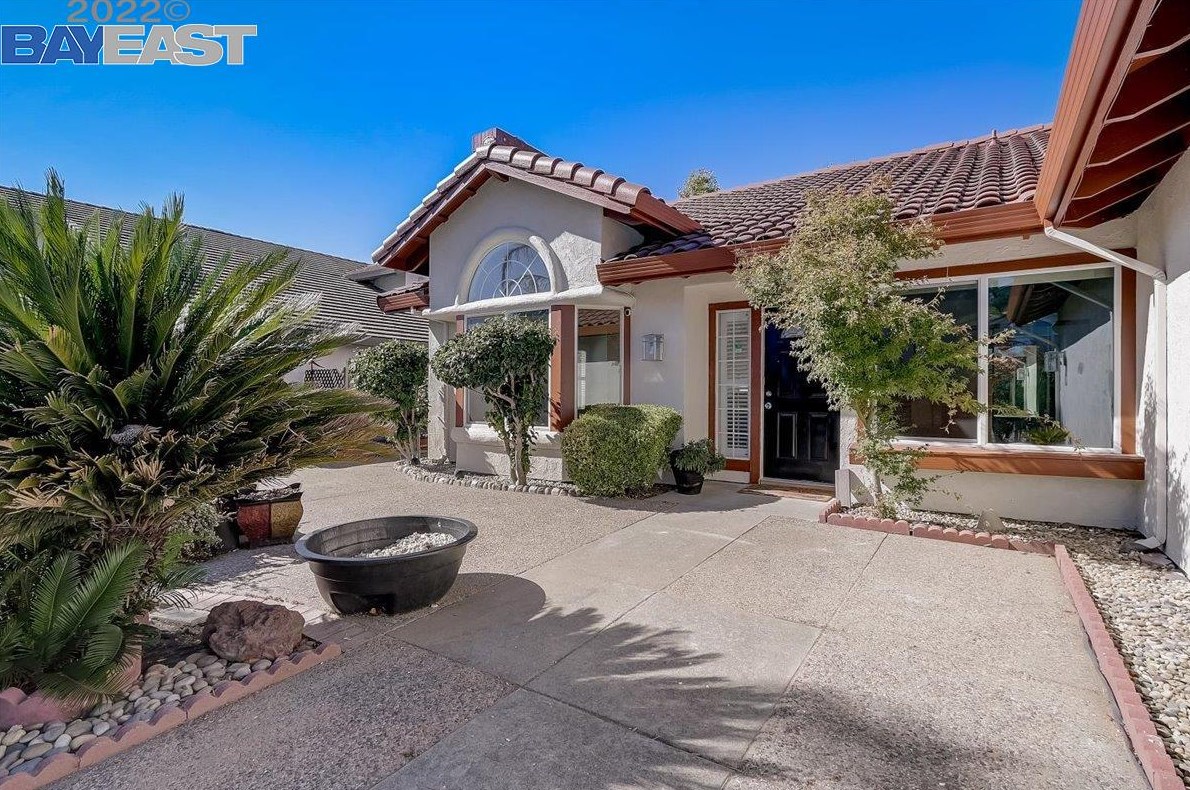 151 Farragut St, Rodeo, CA 94547-1148