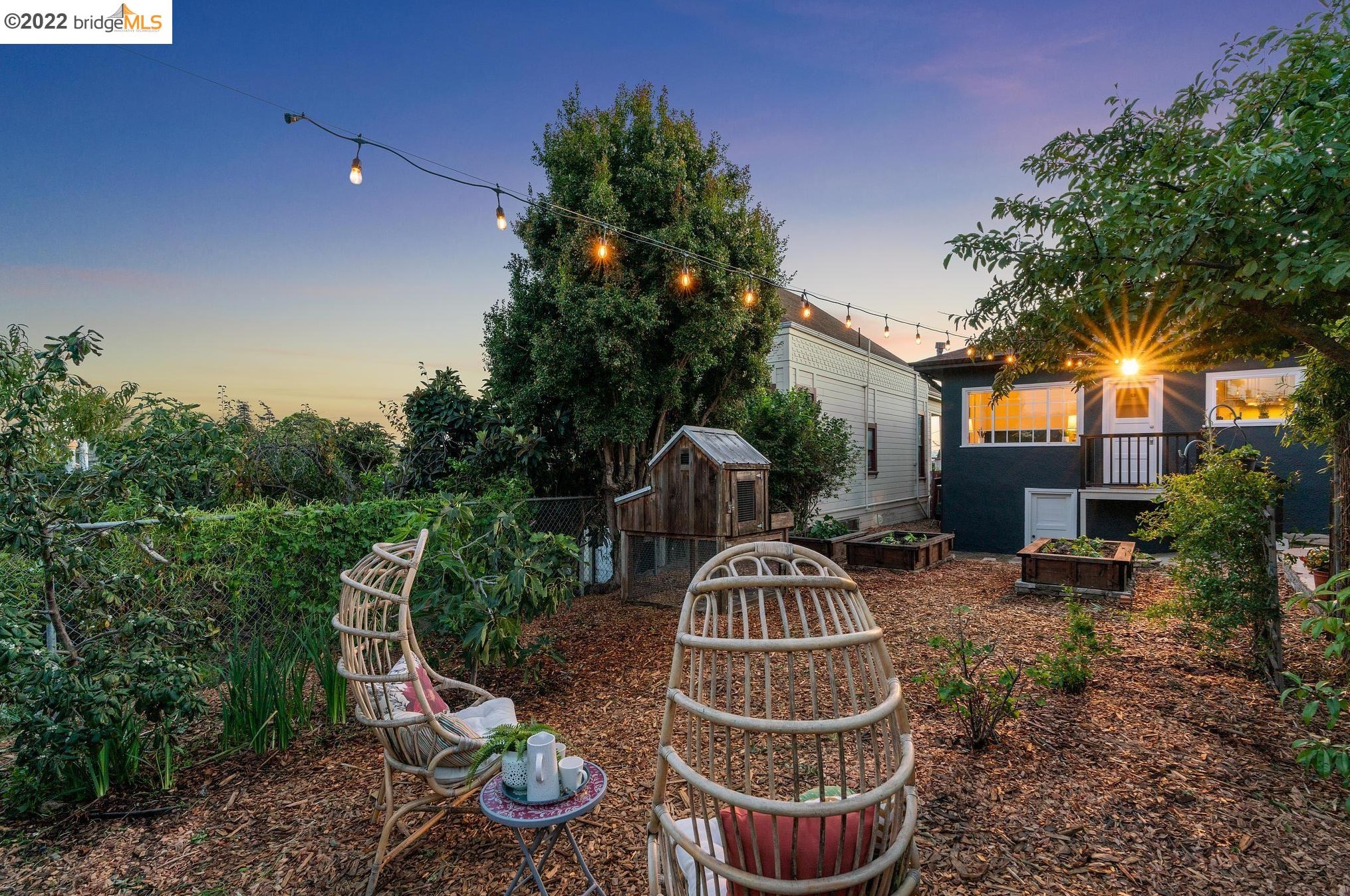 720 21 St, Oakland CA 94606-2014 exterior