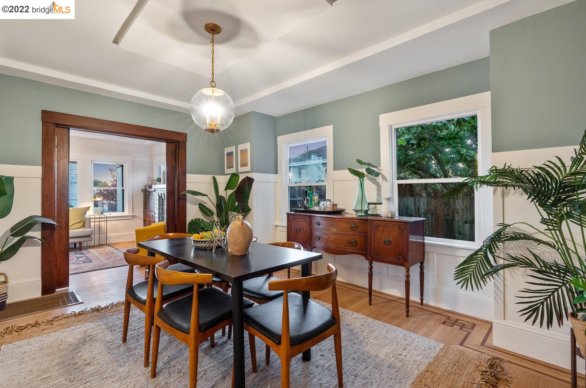 720 21 St, Oakland CA 94606-2014 exterior