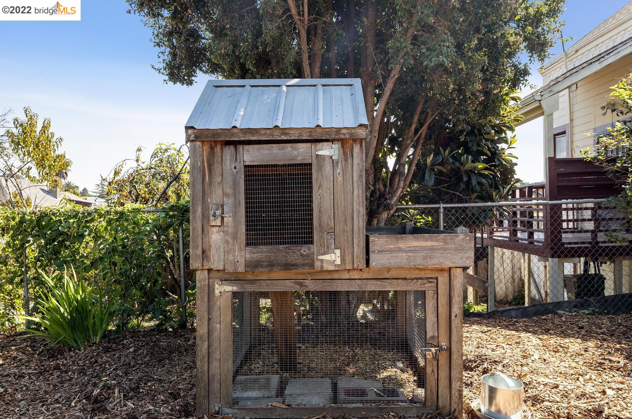 720 21 St, Oakland CA 94606-2014 exterior