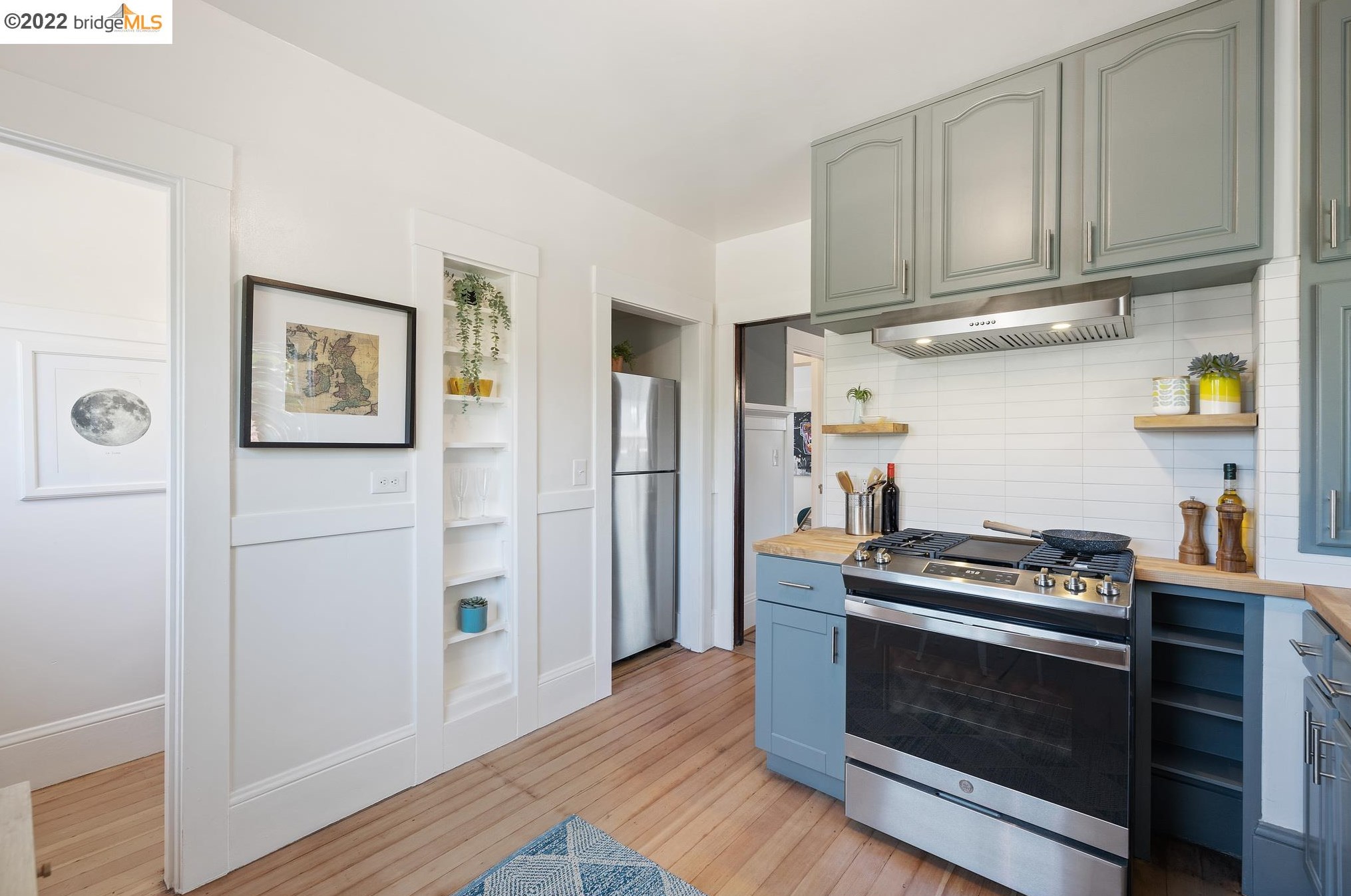 720 21 St, Oakland CA 94606-2014 exterior