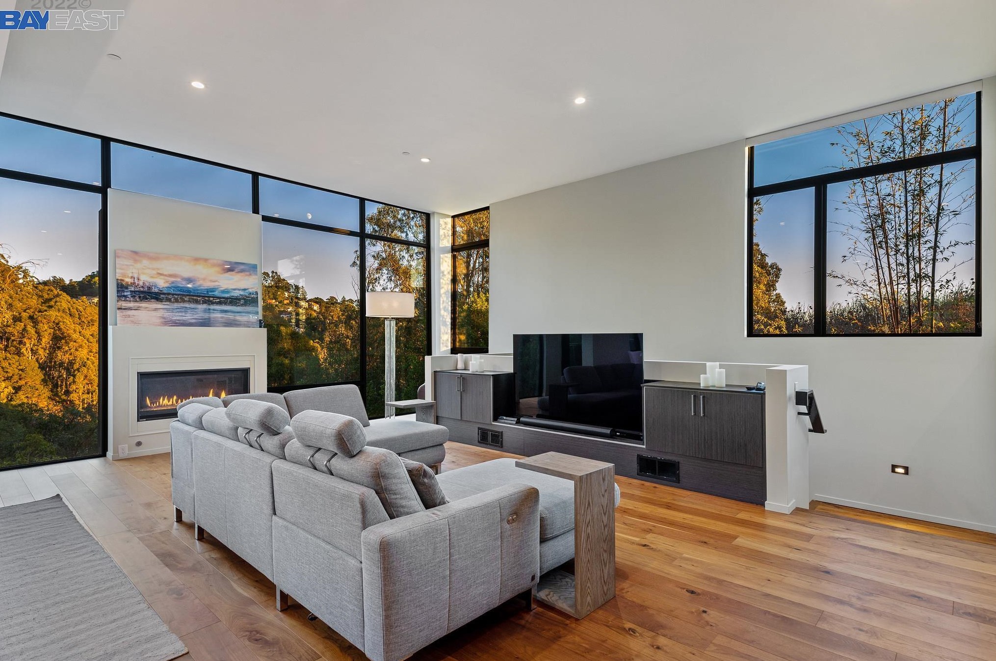 26 Jewel Ct, Oakland, CA 94611