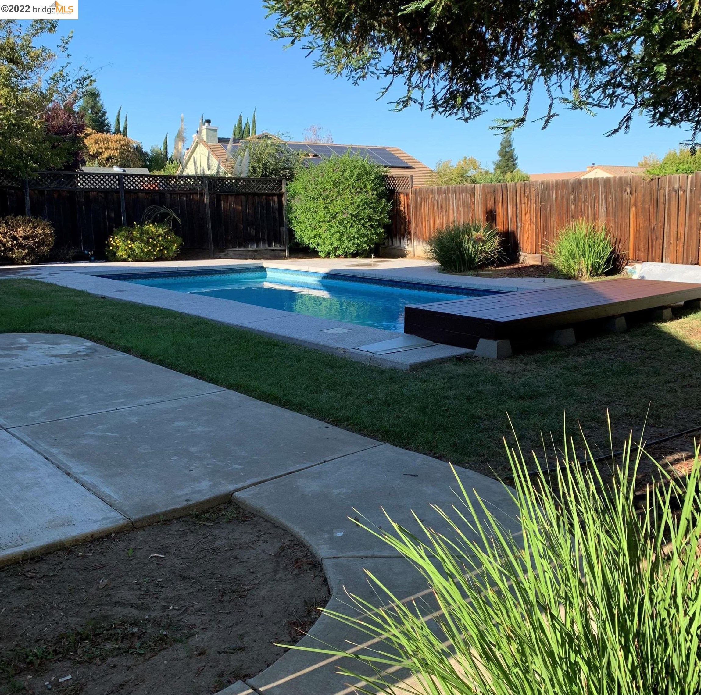 5225 Feather Way, Antioch CA  94531-9025 exterior