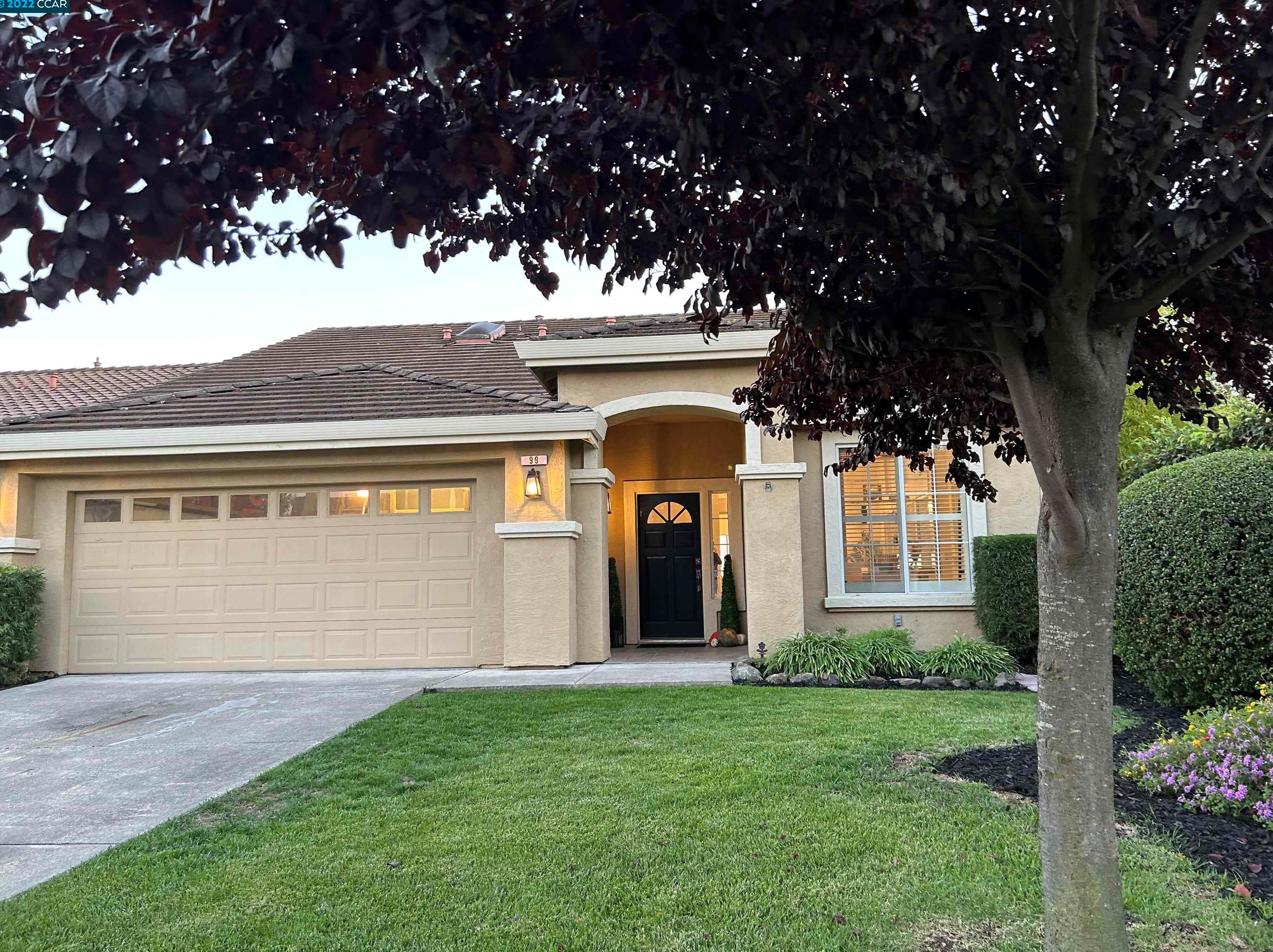 99 Newport Dr, Fairfield, CA 94559-4819