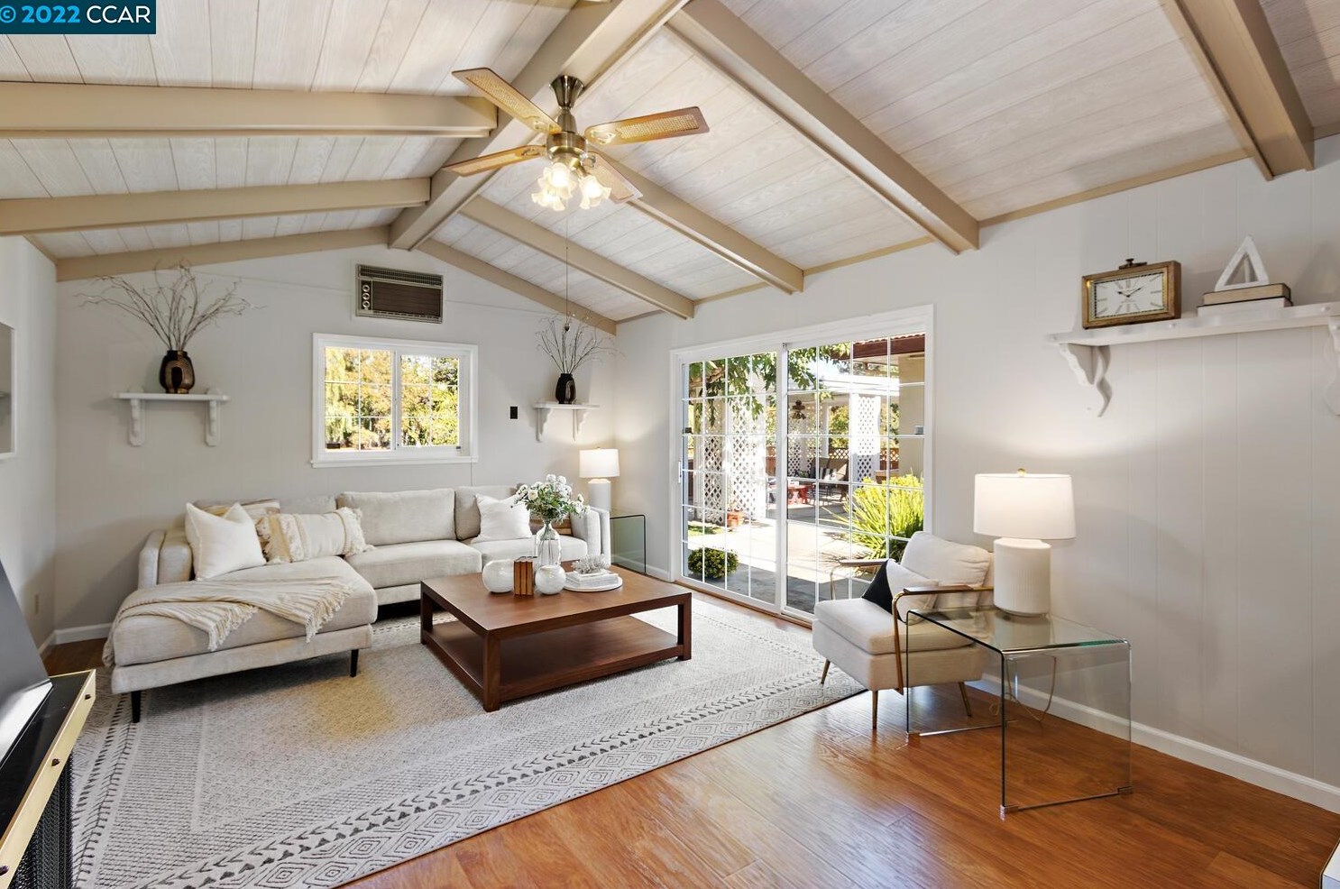 1901 Concord Ave, Los Angeles CA  94513-4929 exterior