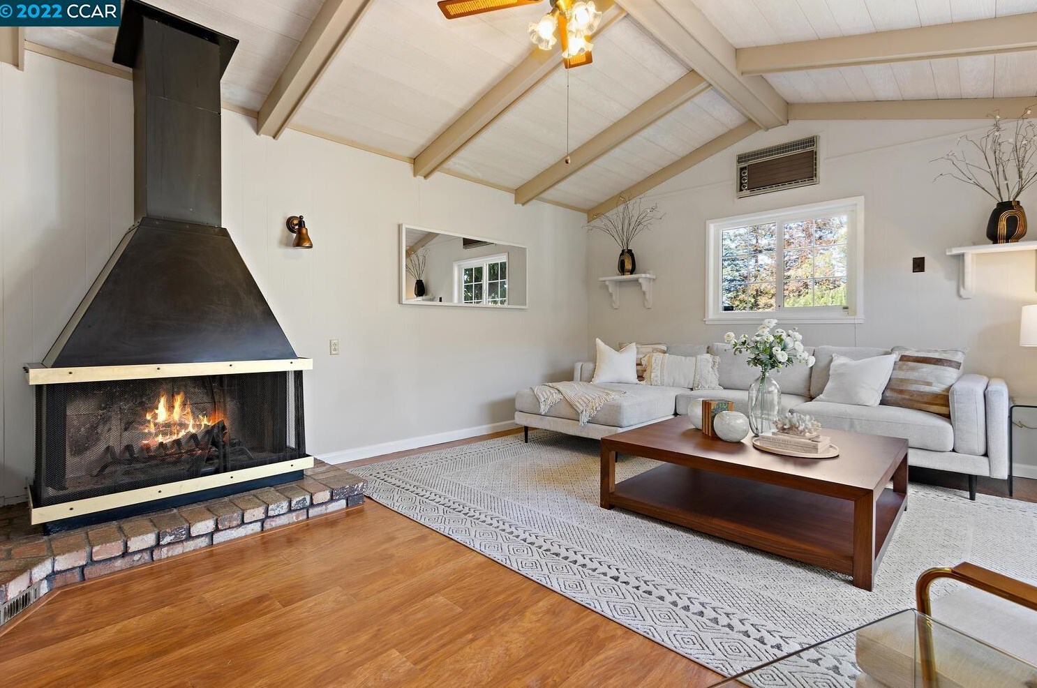 1901 Concord Ave, Los Angeles CA  94513-4929 exterior