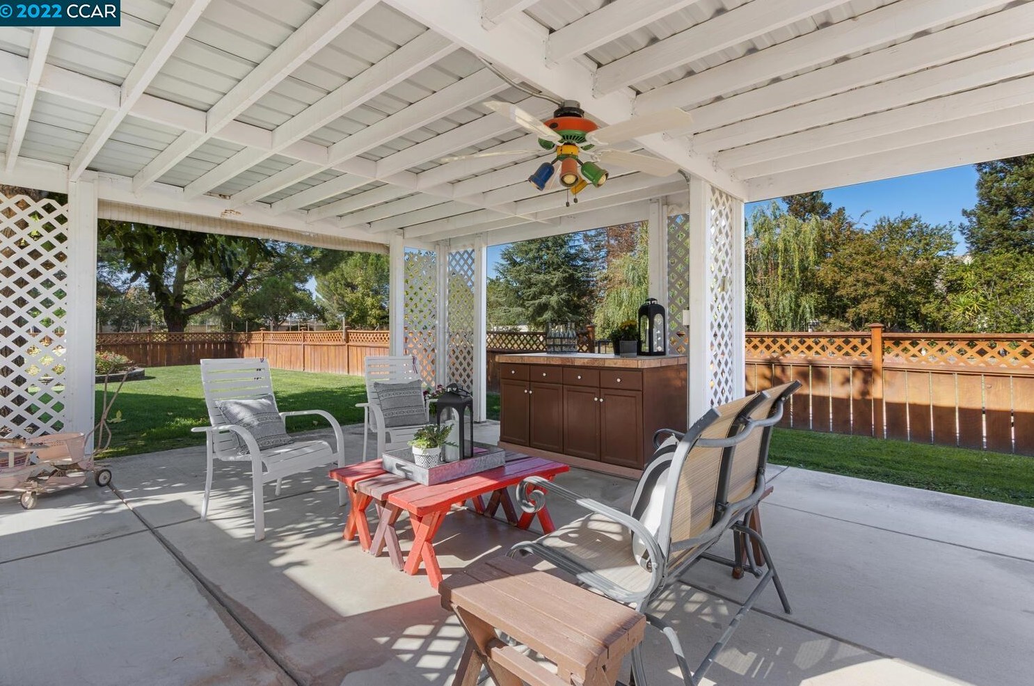 1901 Concord Ave, Los Angeles CA  94513-4929 exterior