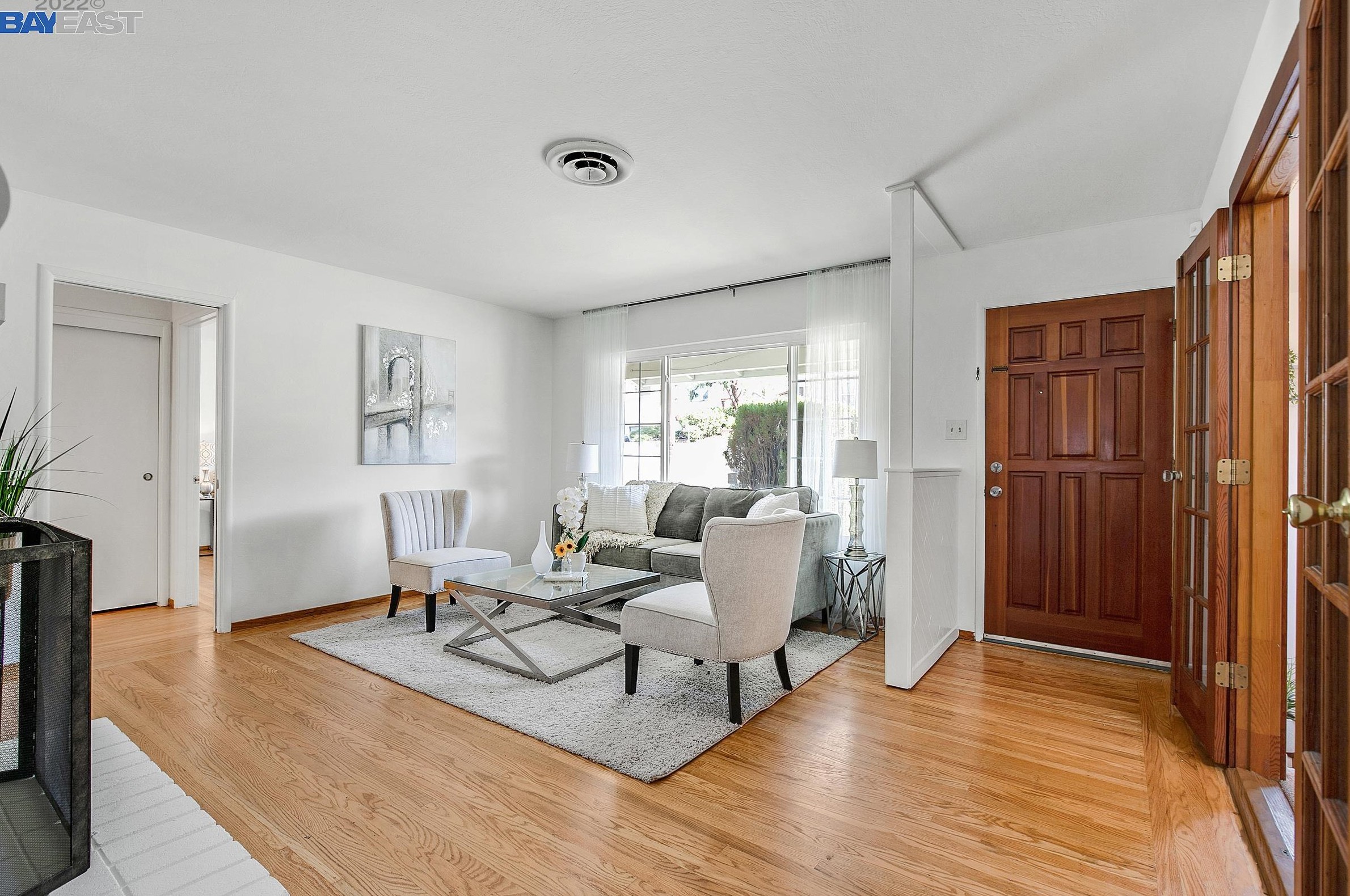 18487 Redwood Rd, Hayward, CA 94546