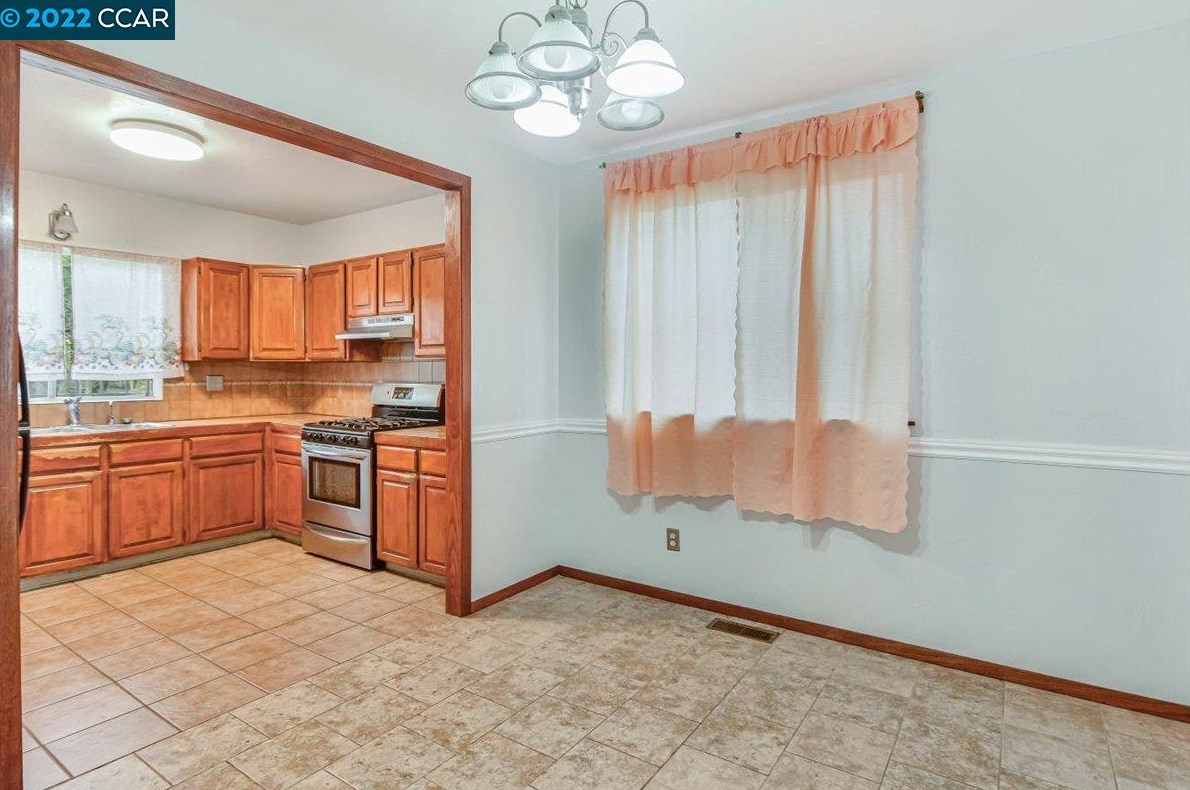 1179 Brunswick St, Daly City CA  94014-1105 exterior