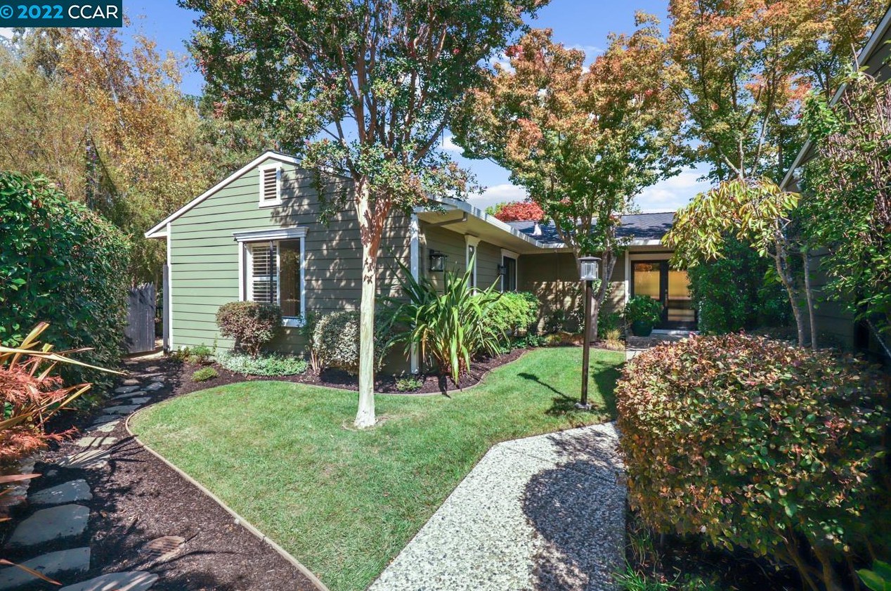 563 Augusta Dr, Moraga, CA 94556-3004