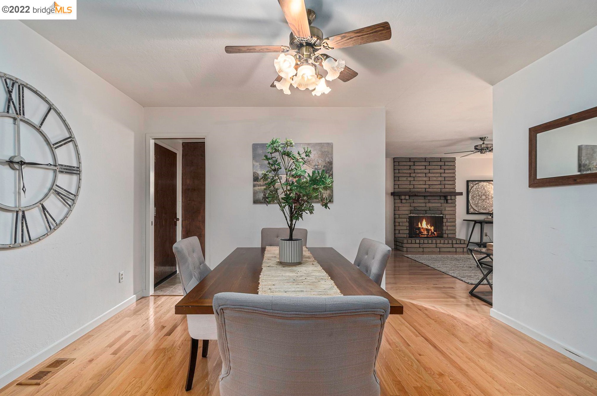 874 Dainty Ave, Los Angeles CA  94513-1206 exterior