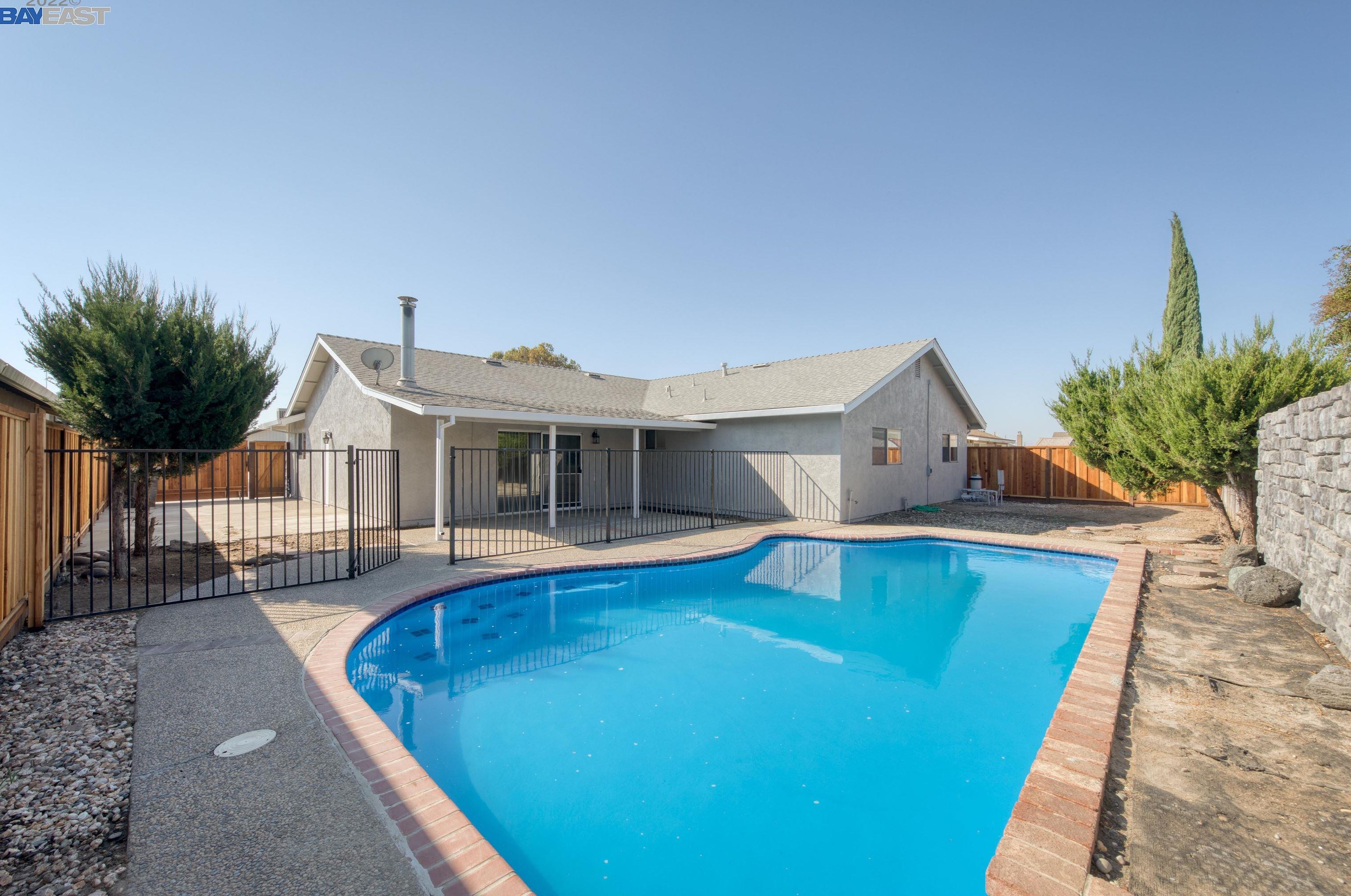 6215 Blackfoot Way, Manteca, CA 95336-2547