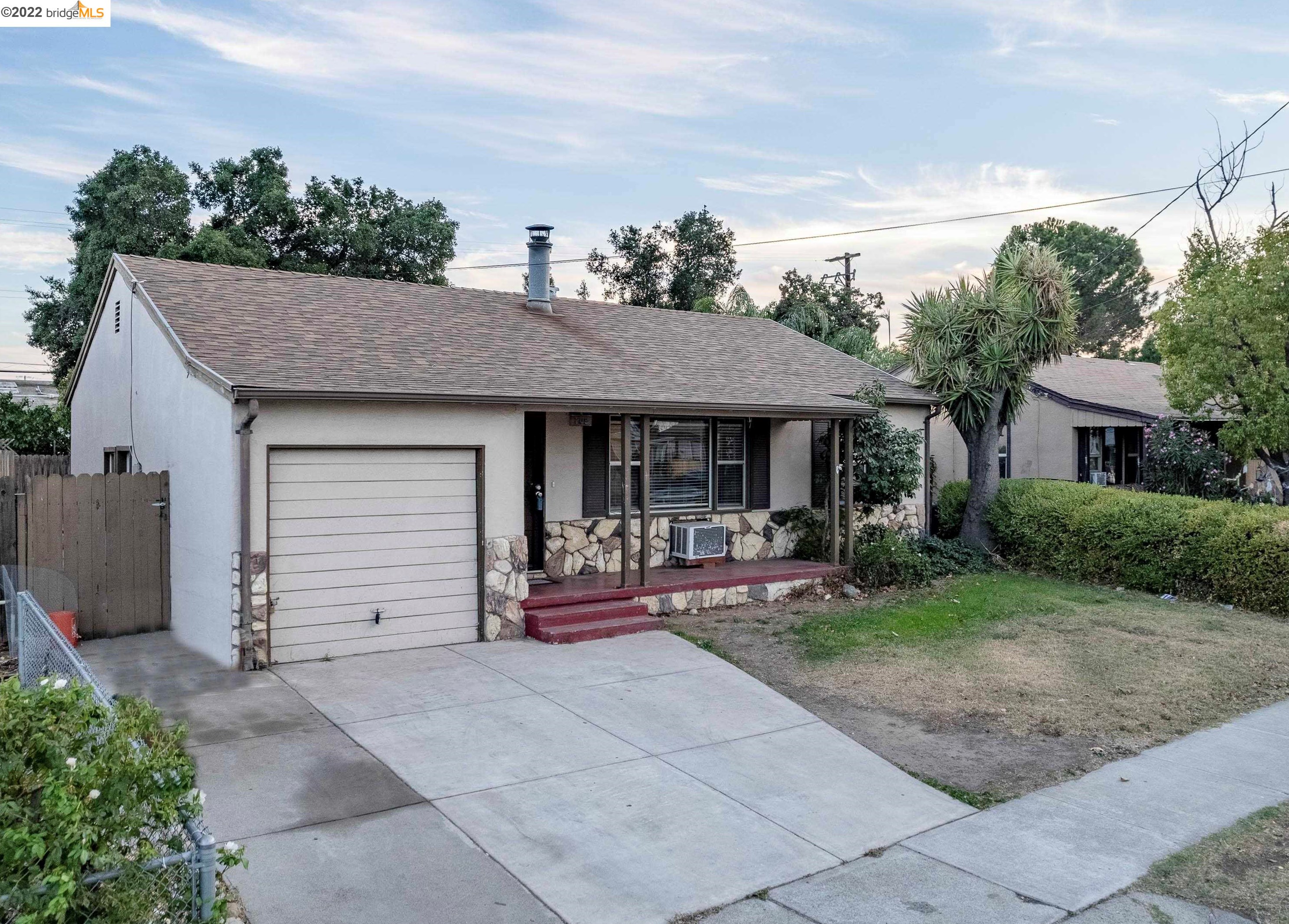705 Madill St, Antioch, CA 94509-3527