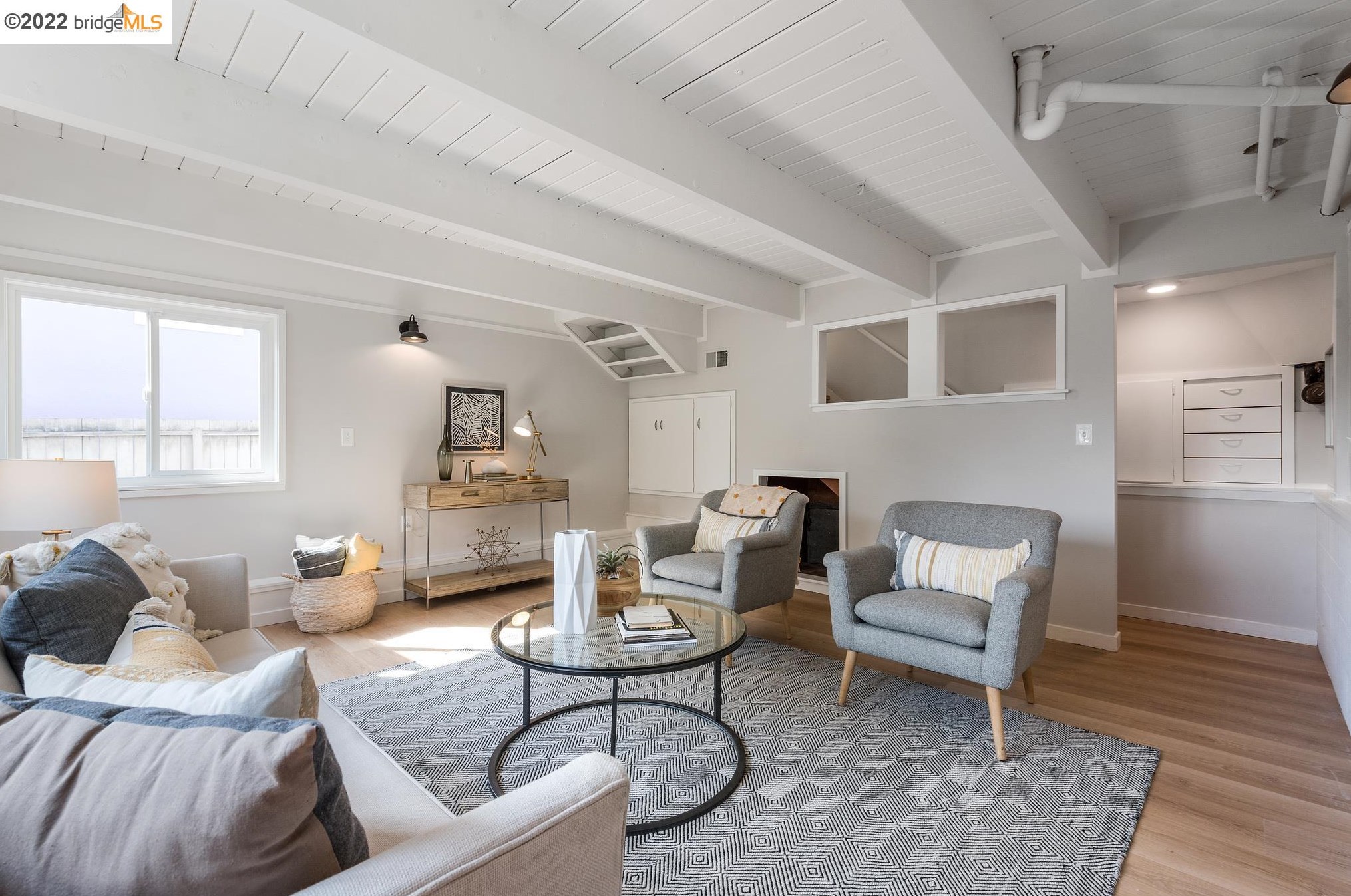 572 Montclair Ave, Oakland CA 94606-1550 exterior