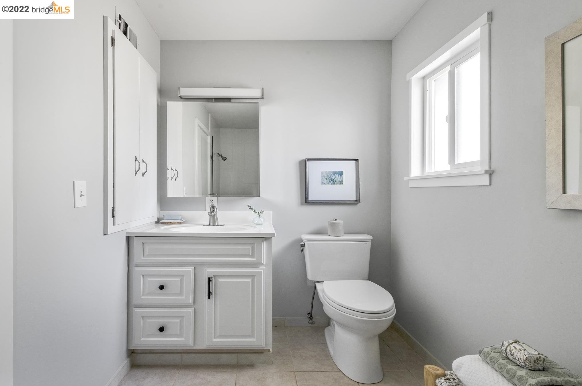 572 Montclair Ave, Oakland CA 94606-1550 exterior