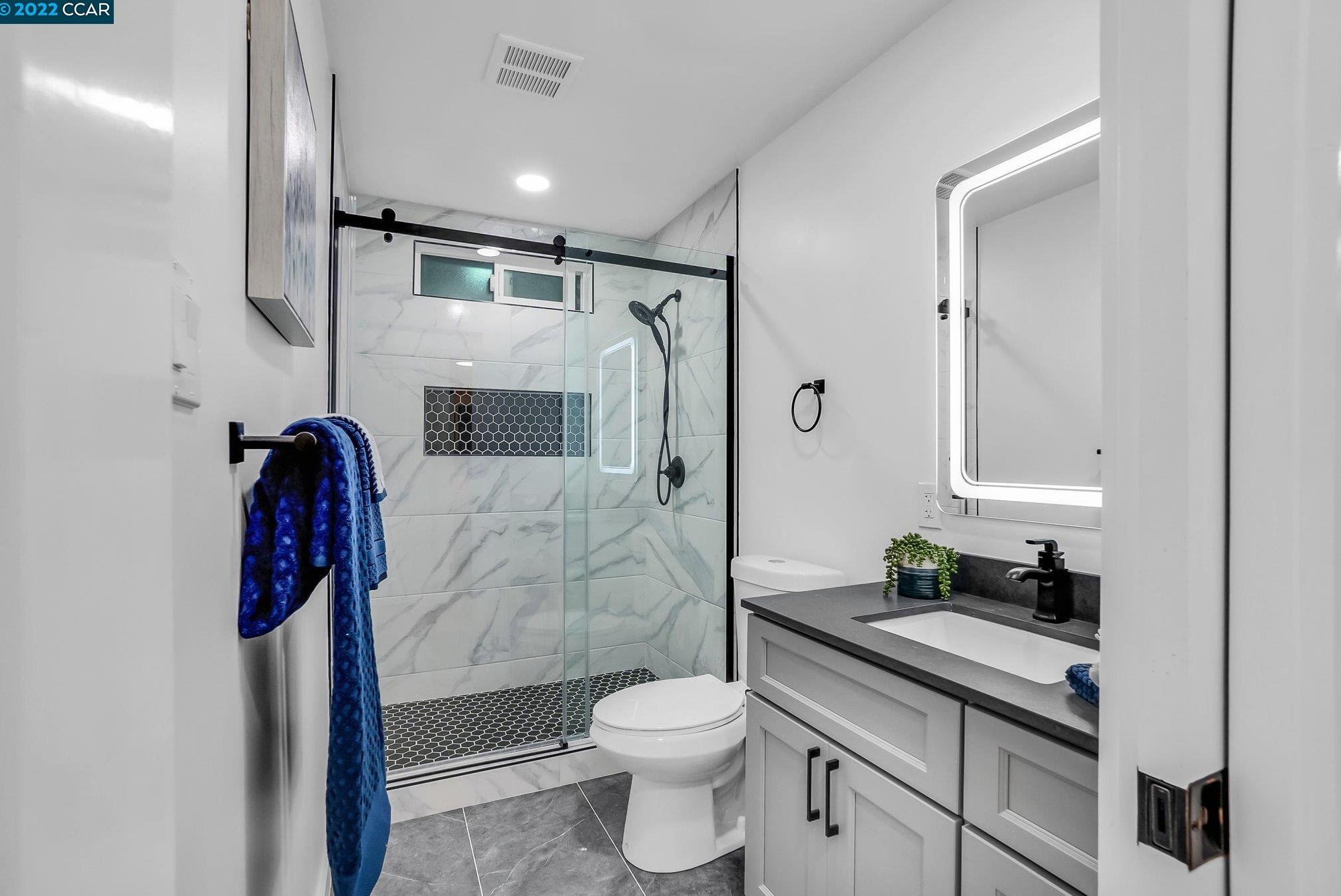 2766 Mayfair Ave, Concord CA  94520-4736 exterior