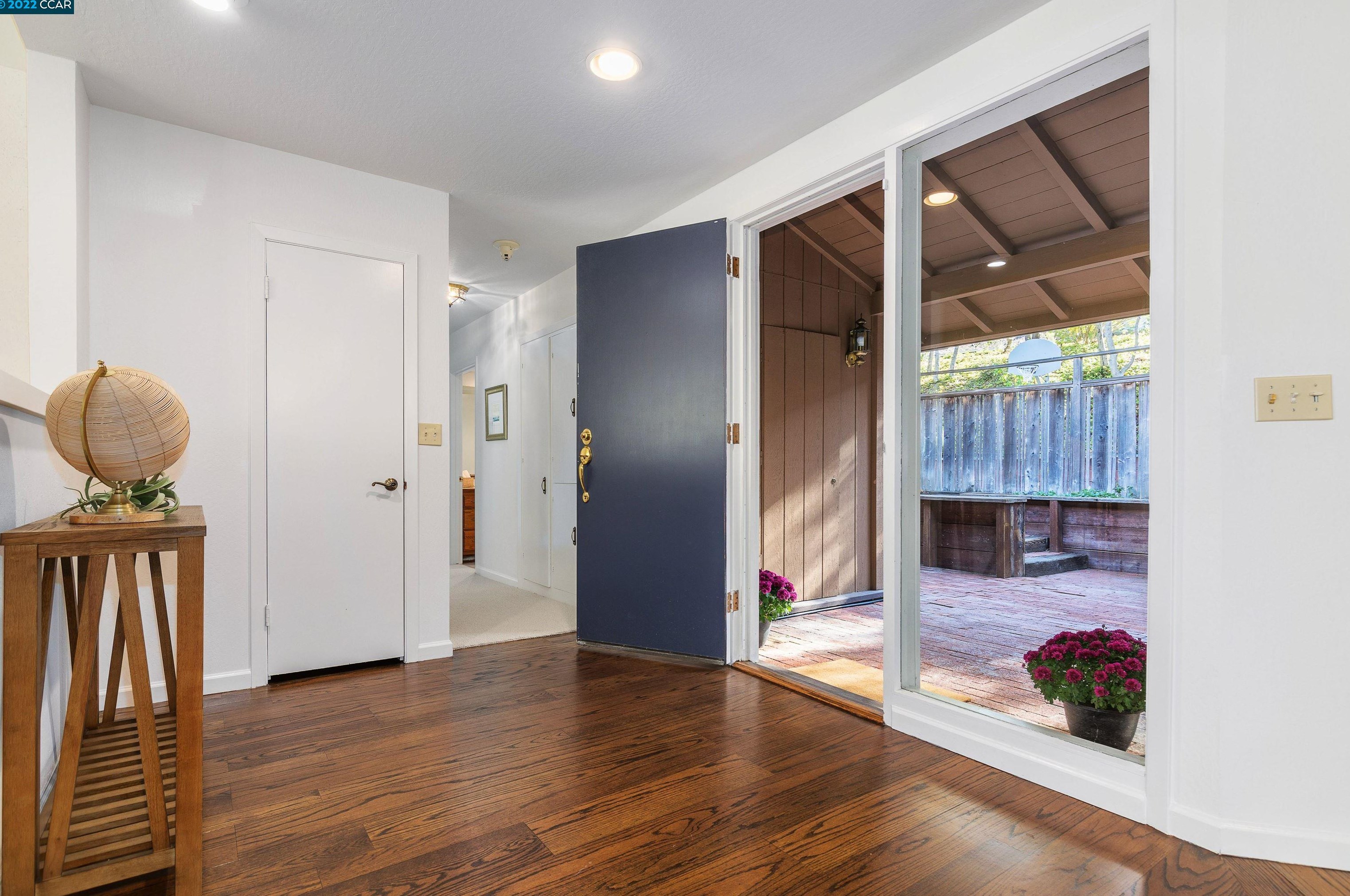 11 Los Altos Rd, Orinda, CA 94563
