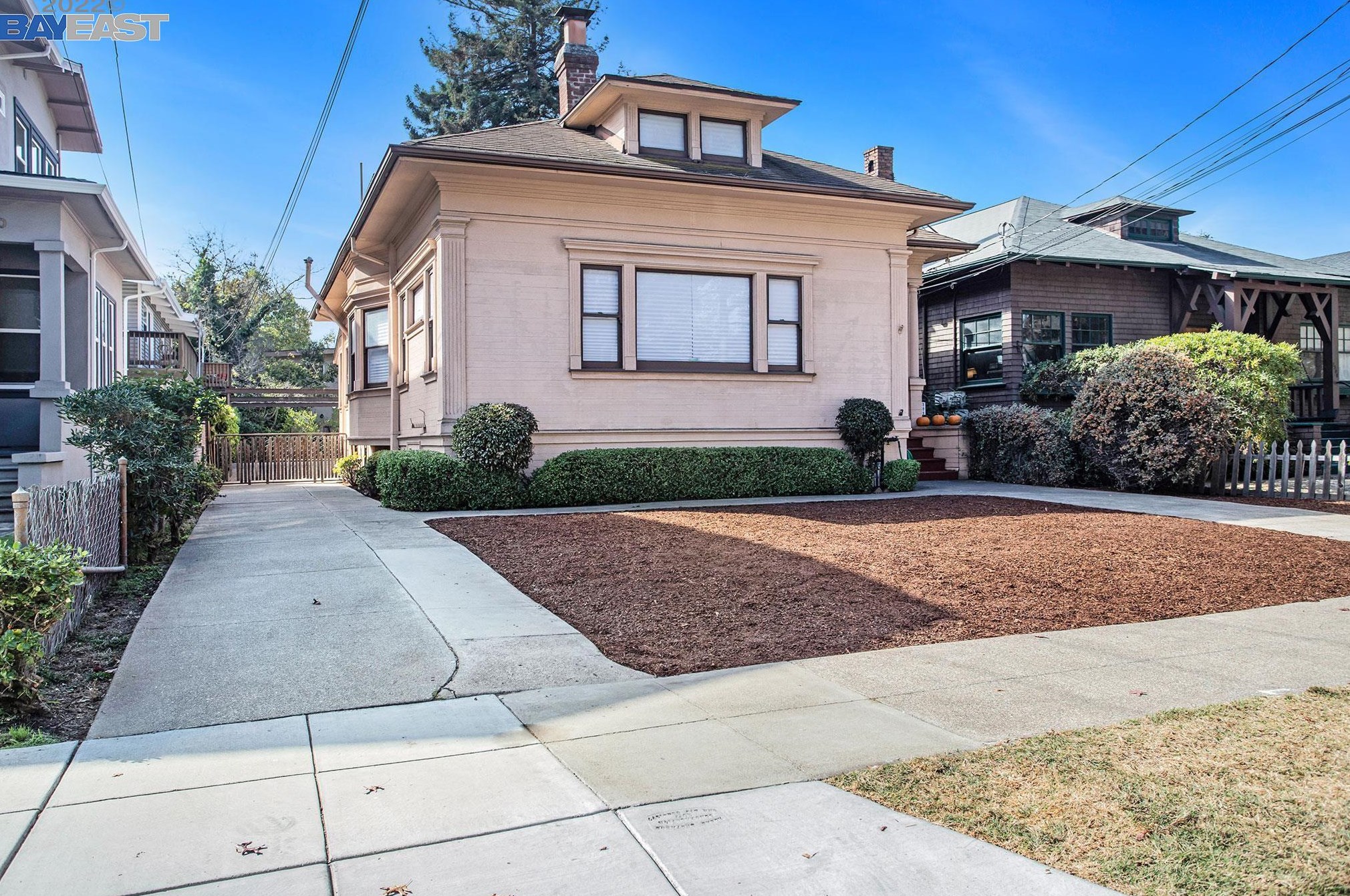 1514 Alameda Ave, Alameda, CA 94501-4050