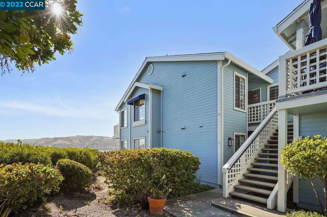 211 Salt Point Ct, Vallejo, CA 94591-6401