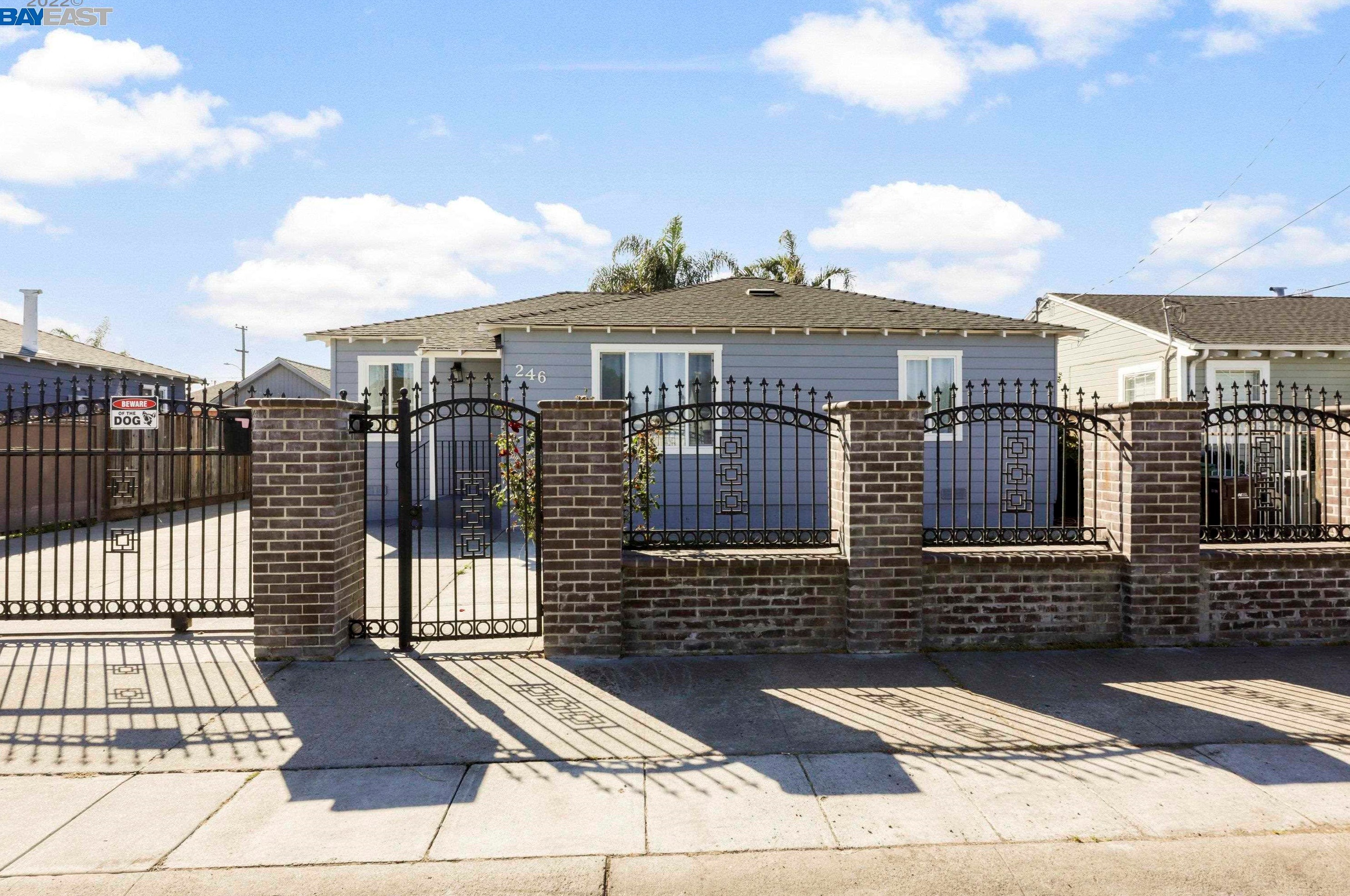 246 Makin Rd, Oakland, CA 94603-1056