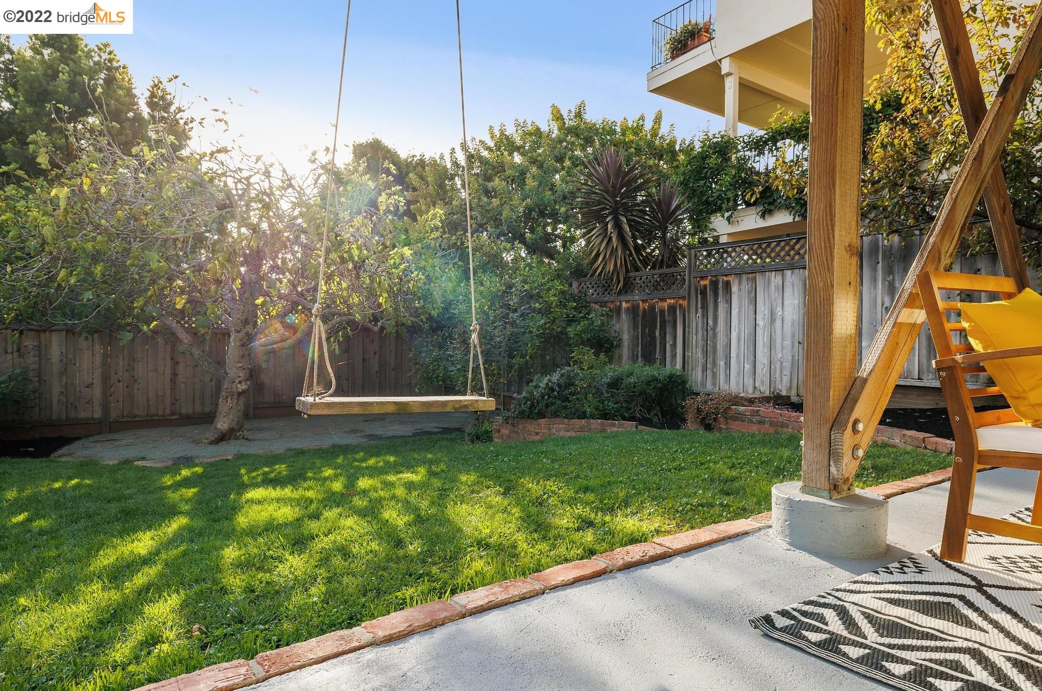 5039 Proctor Ave, Oakland CA 94618-2736 exterior