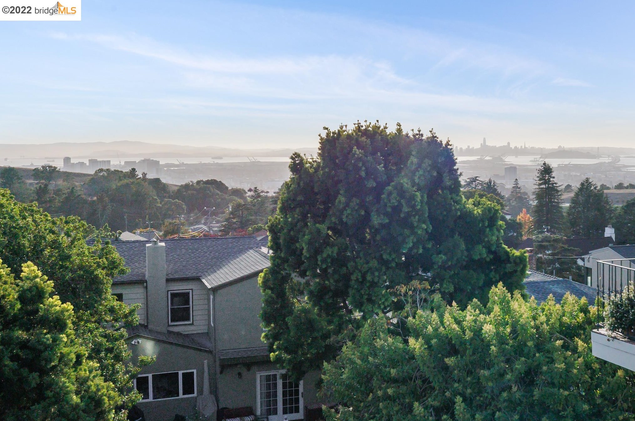 5039 Proctor Ave, Oakland CA 94618-2736 exterior