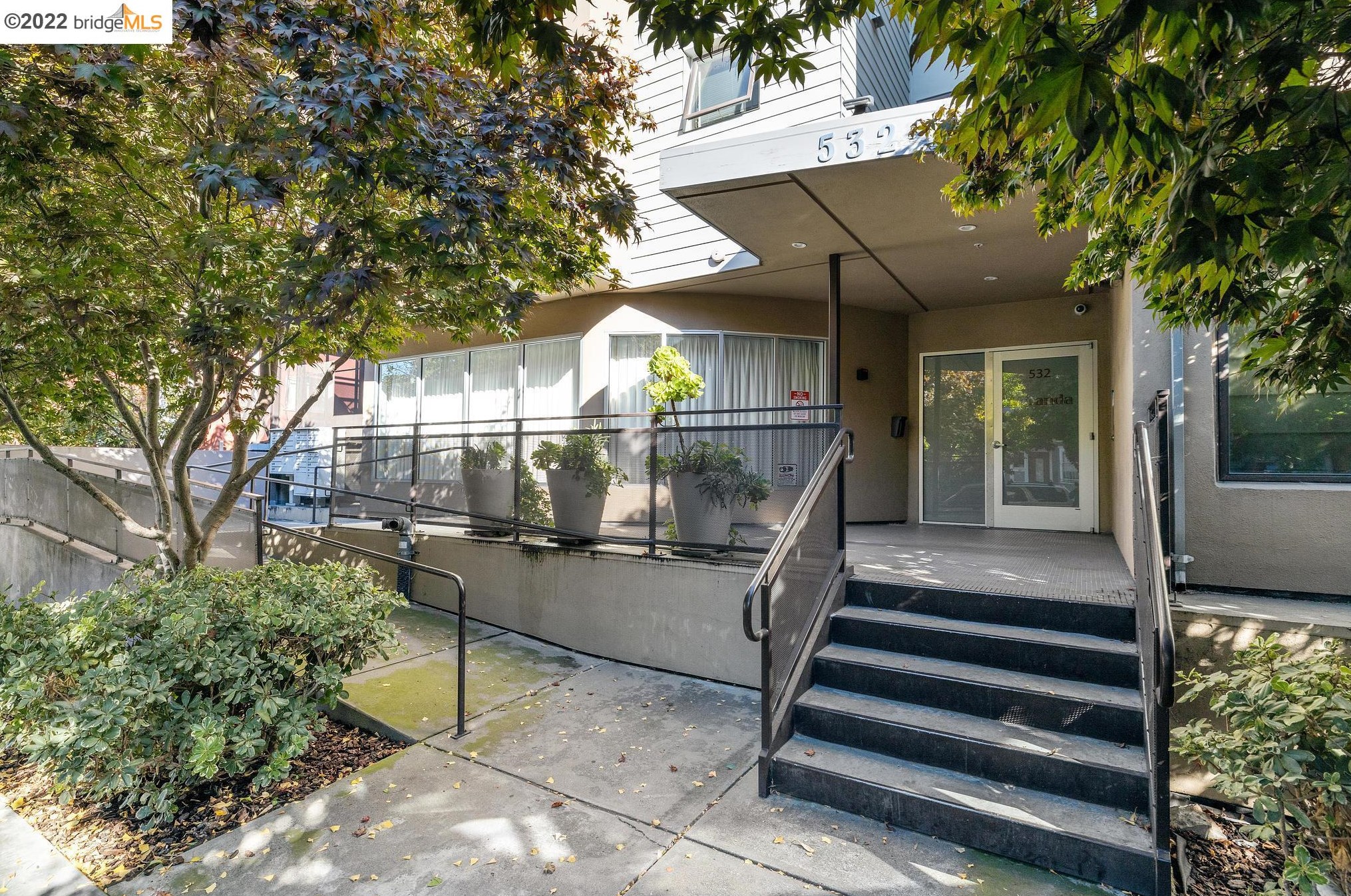 532 30th St #11, Oakland, CA 94609