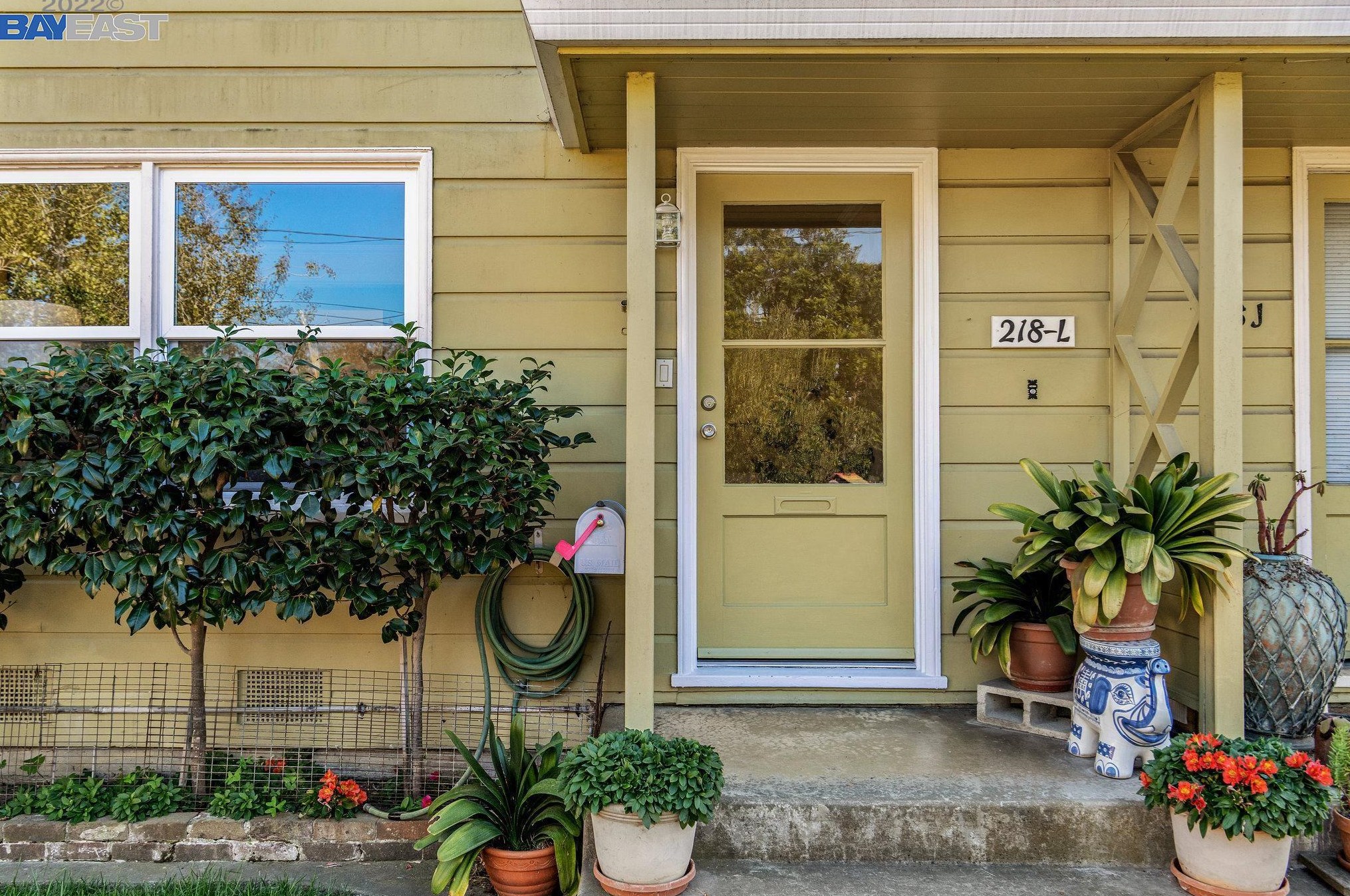 218 Brush St #l, Alameda, CA 94501