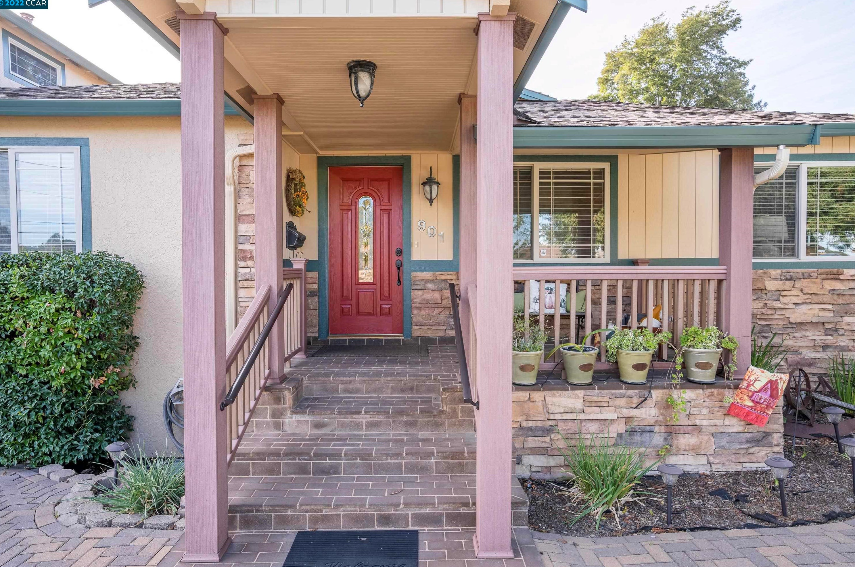 901 Idlewood Cir, Richmond, CA 94803-1153