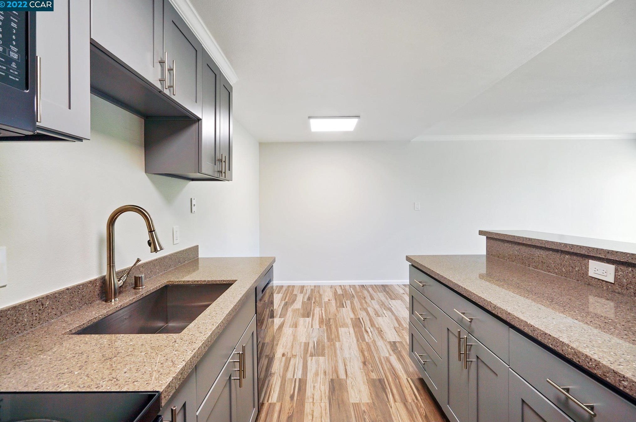 590 El Dorado Ave #214, Oakland, CA 94611
