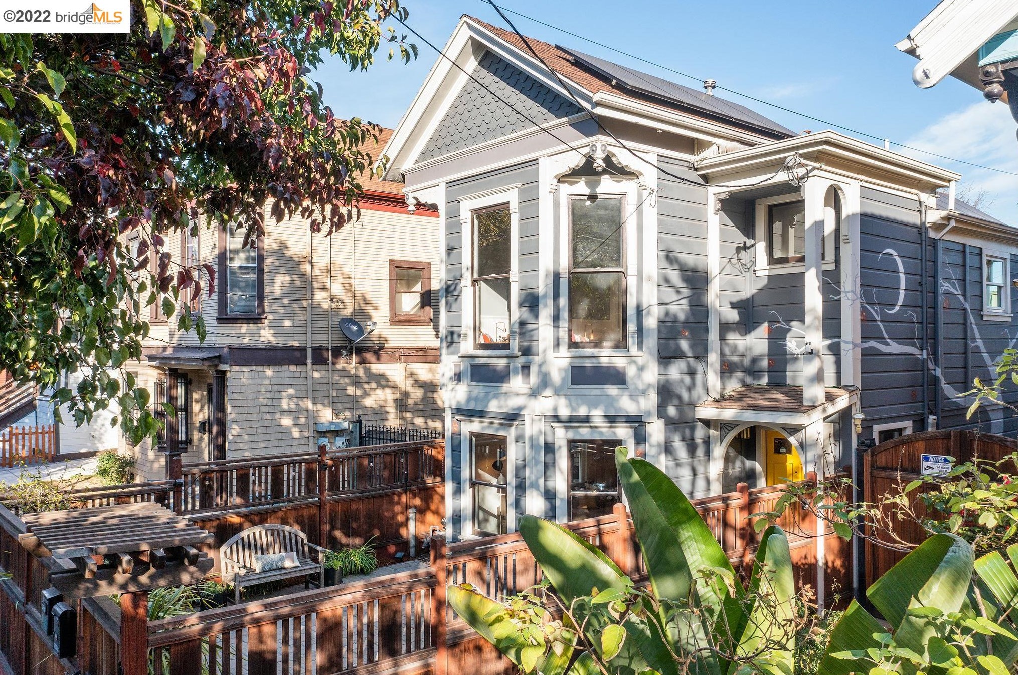 2712 Myrtle St, Oakland, CA 94607-3418