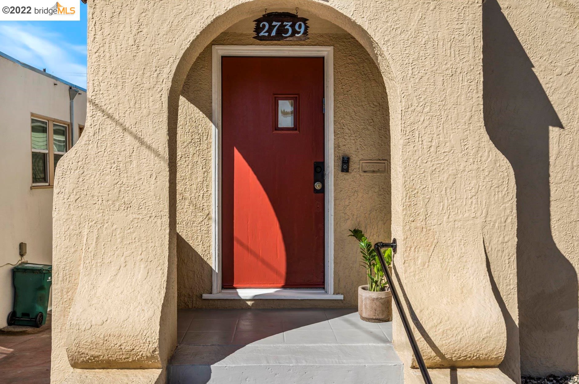 2739 Grande Vista, Oakland, CA 94601