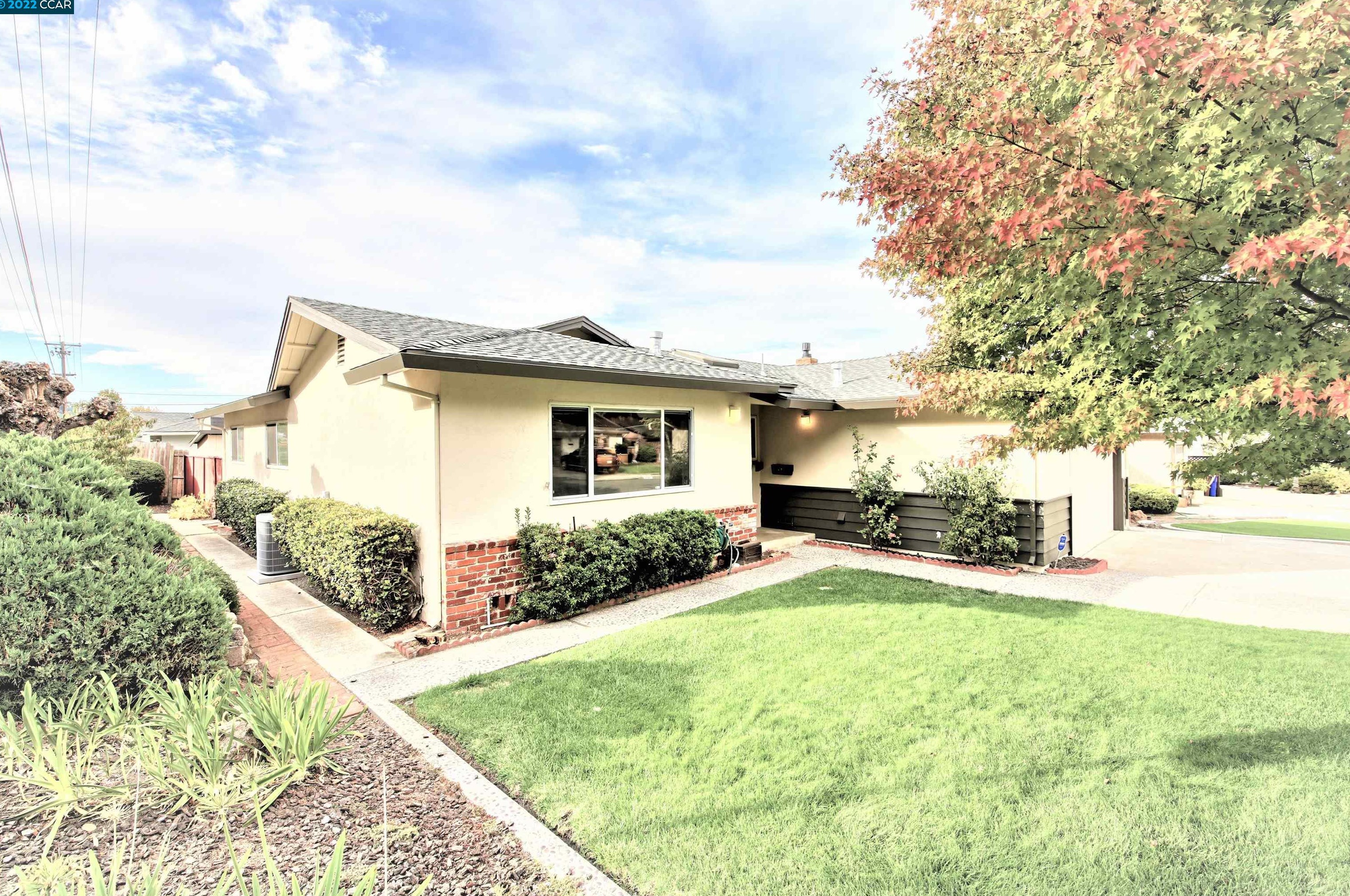 2305 Marlin Ct, Pinole, CA 94564