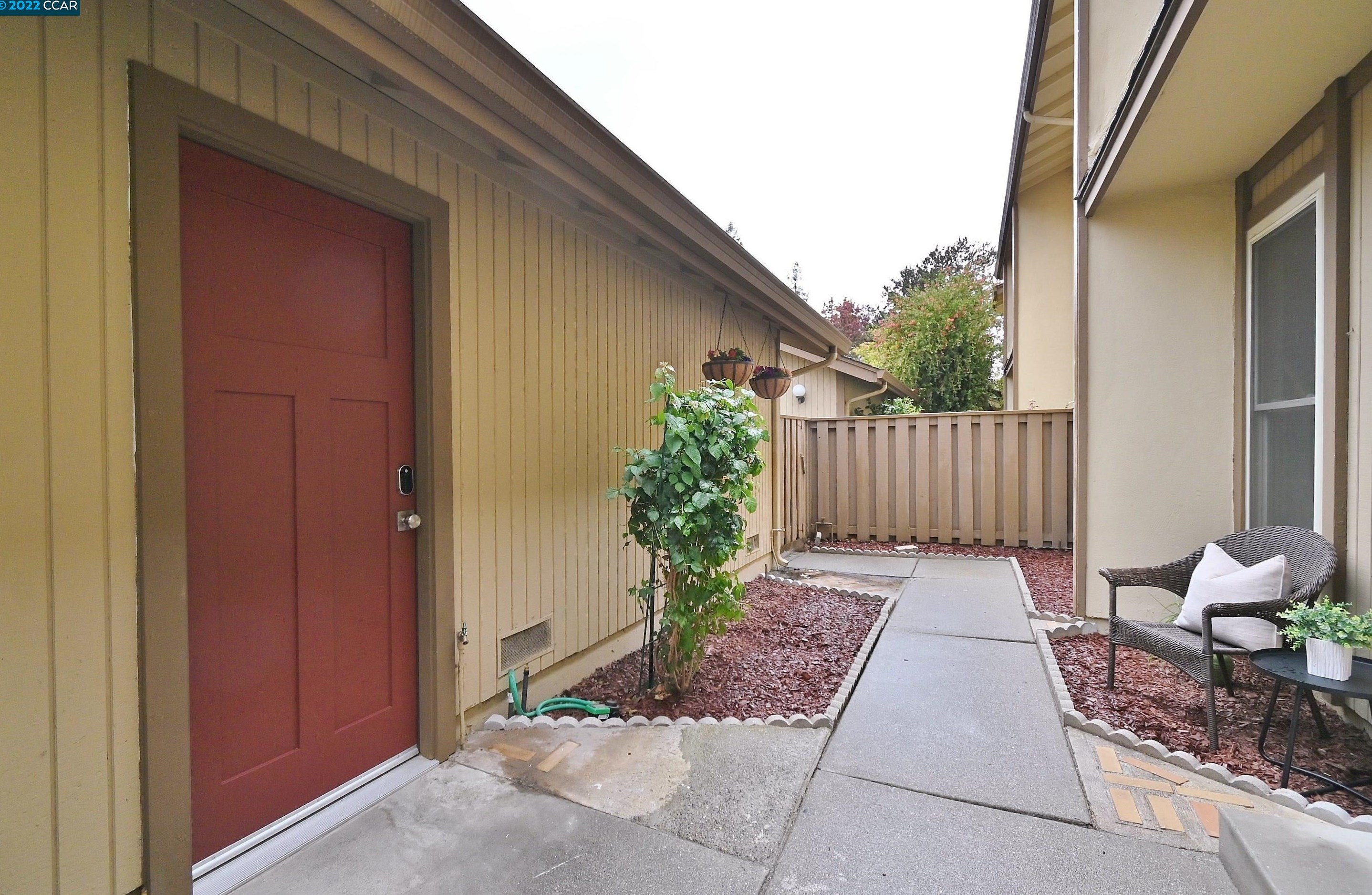 1853 Countrywood Ct, Walnut Creek, CA 94598-1013