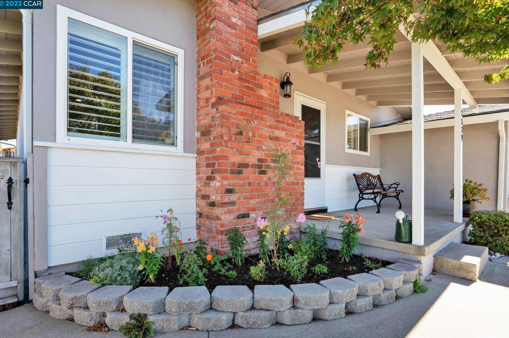 2579 Francis Dr, Pinole, CA 94564