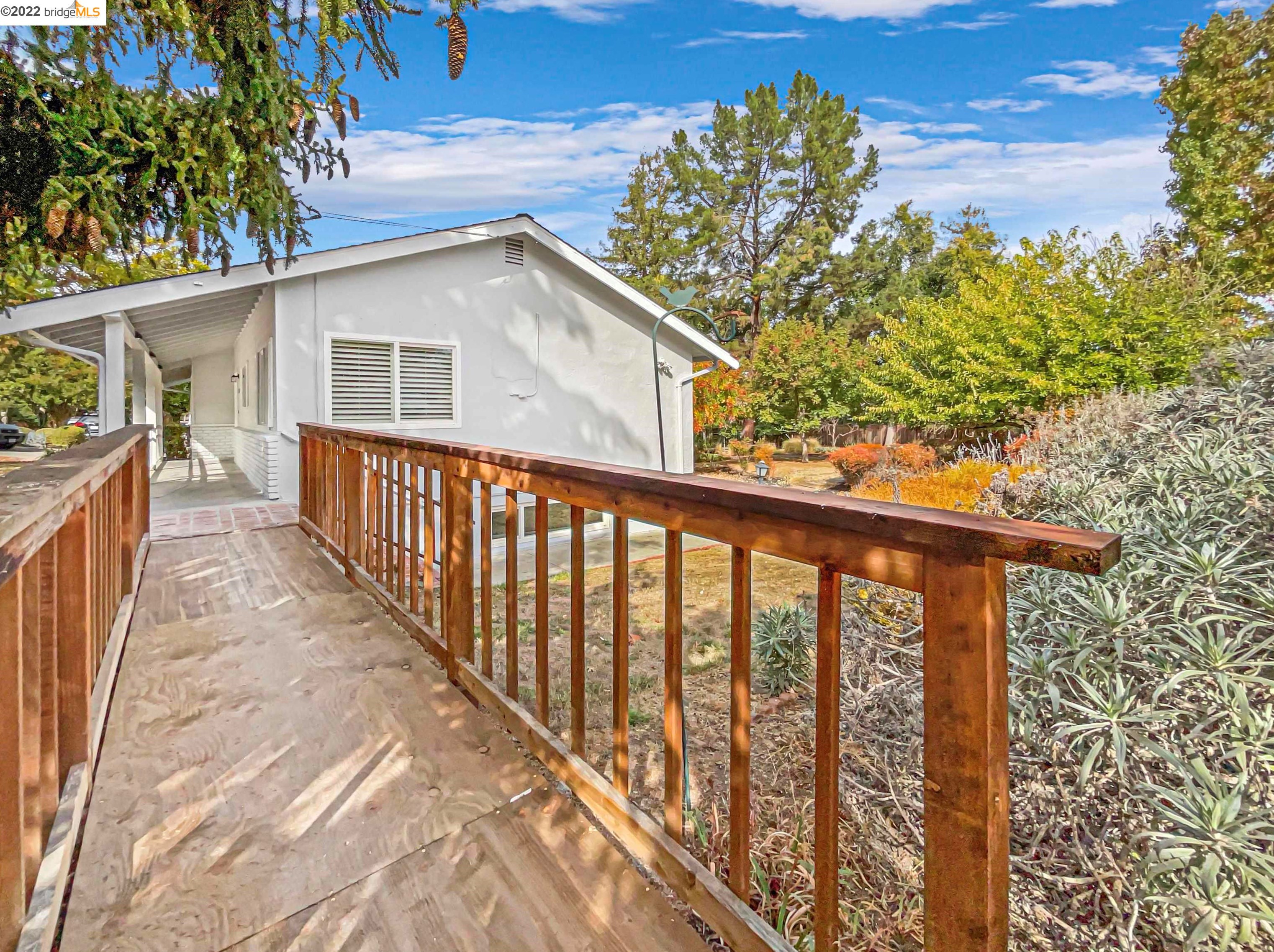 2204 San Miguel Dr, Walnut Creek, CA 94596-5806