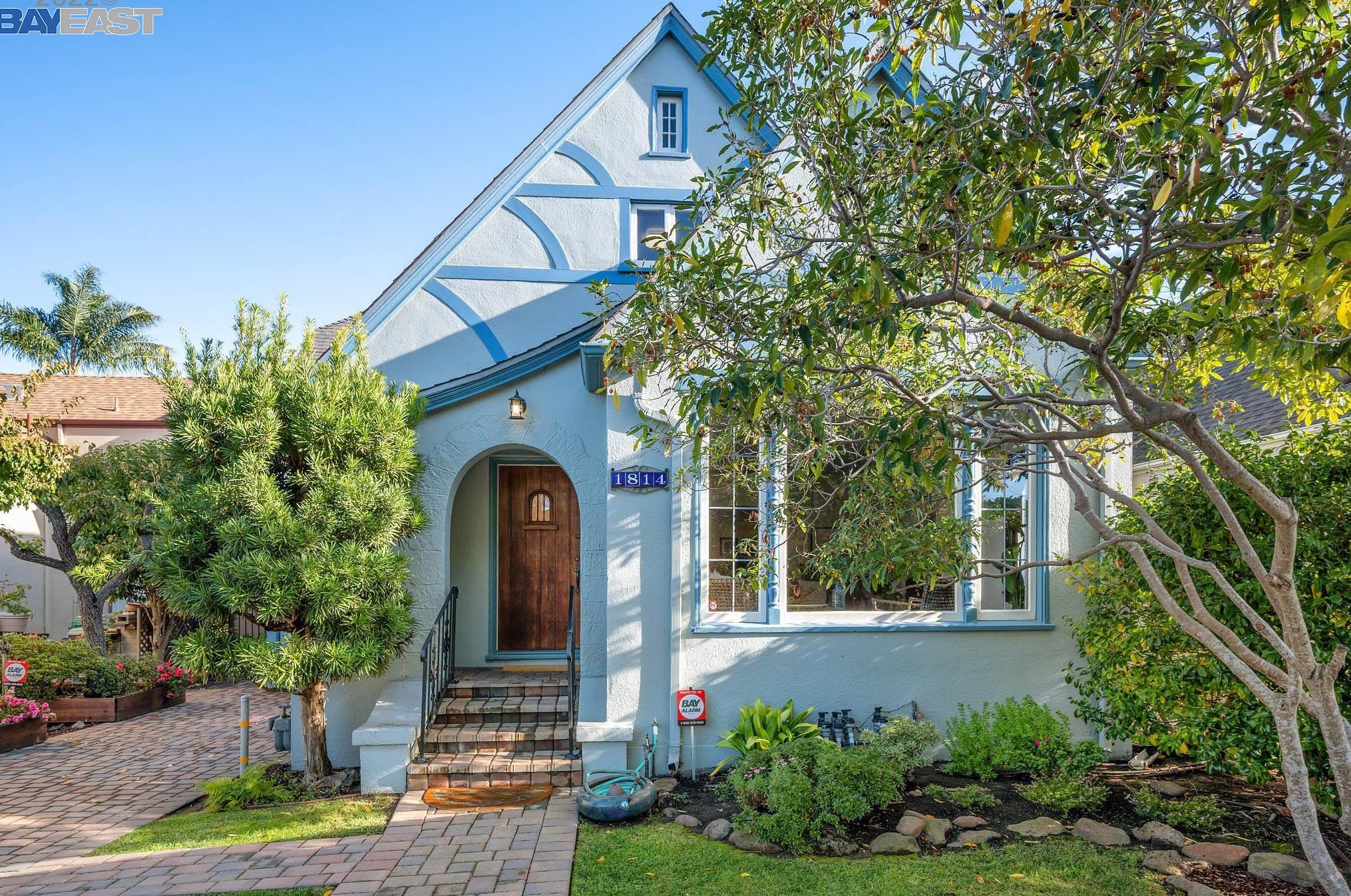 1814 Moreland Dr, Alameda, CA 94501