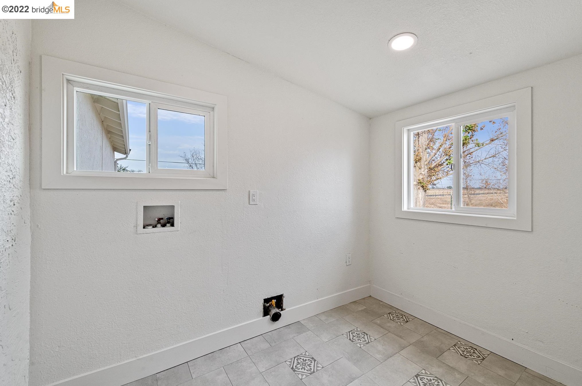 3343 Delta Rd, Los Angeles CA  94513-3920 exterior