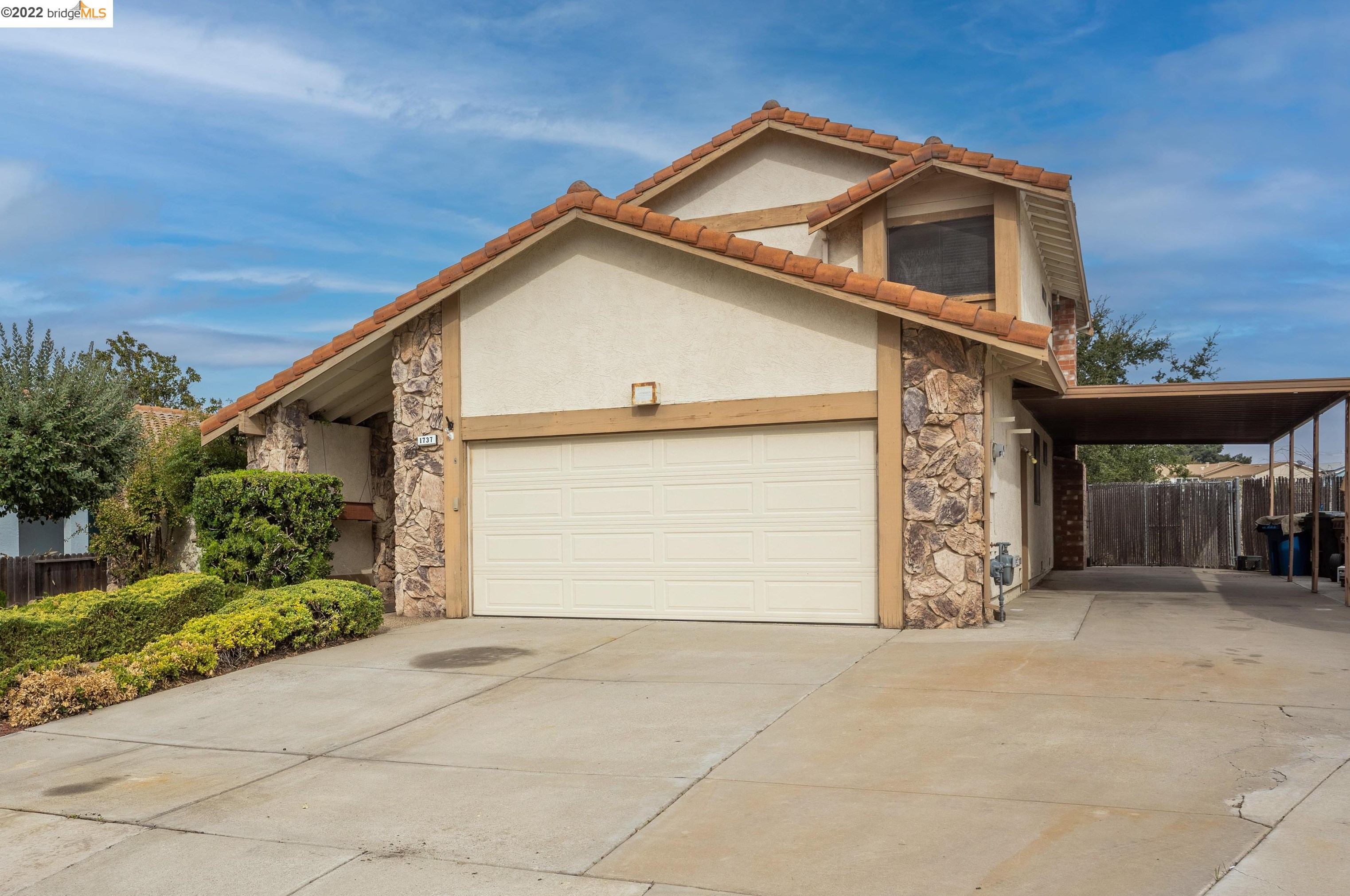 1737 Yellowstone Dr, Antioch, CA 94509-2148