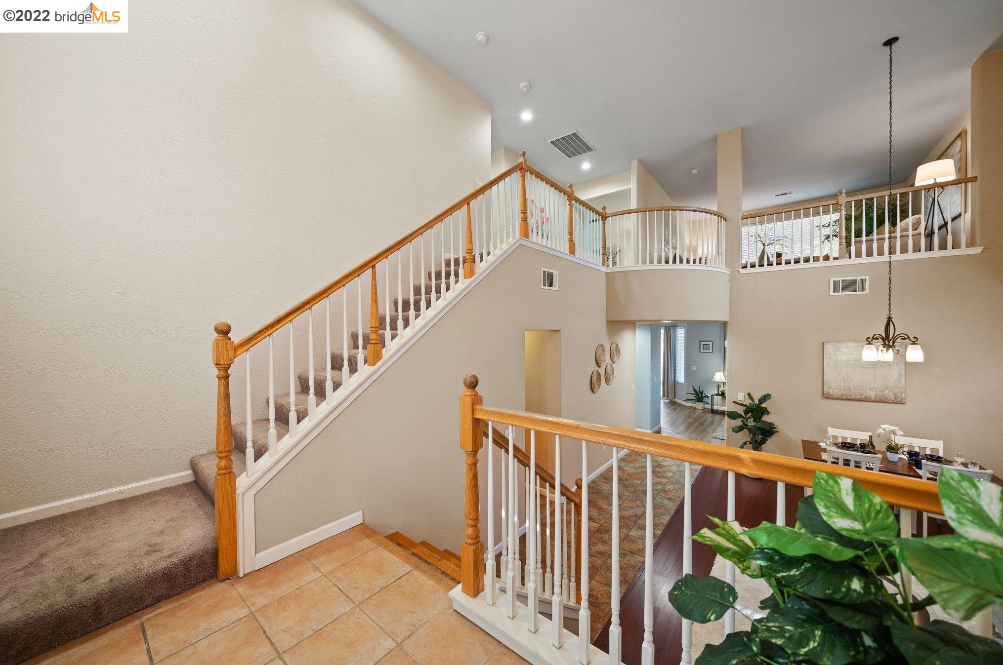 915 Yardley Pl, Los Angeles, CA 94513-6155