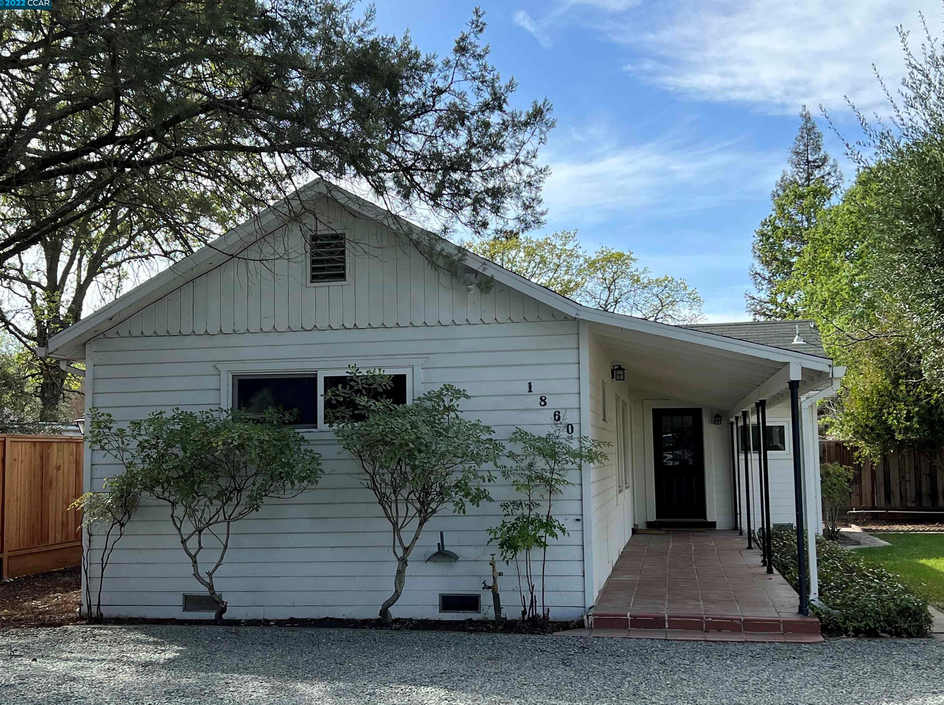 1860 Sunnyvale Ave, Walnut Creek CA  94597-1812 exterior